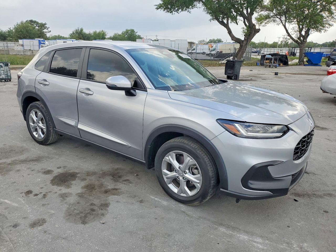 2023 Honda Hr-v Lx Silver vin: 3CZRZ1H38PM743461