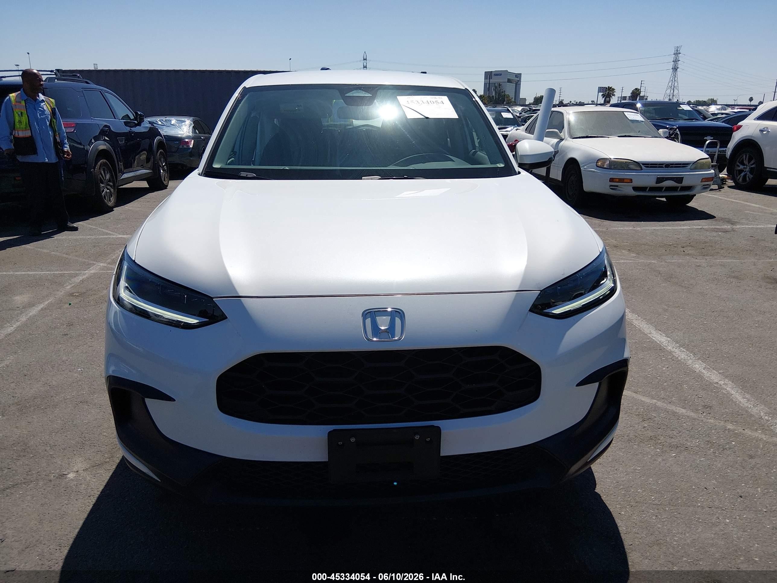 2023 Honda Hr-v 2wd Lx White vin: 3CZRZ1H39PM714681