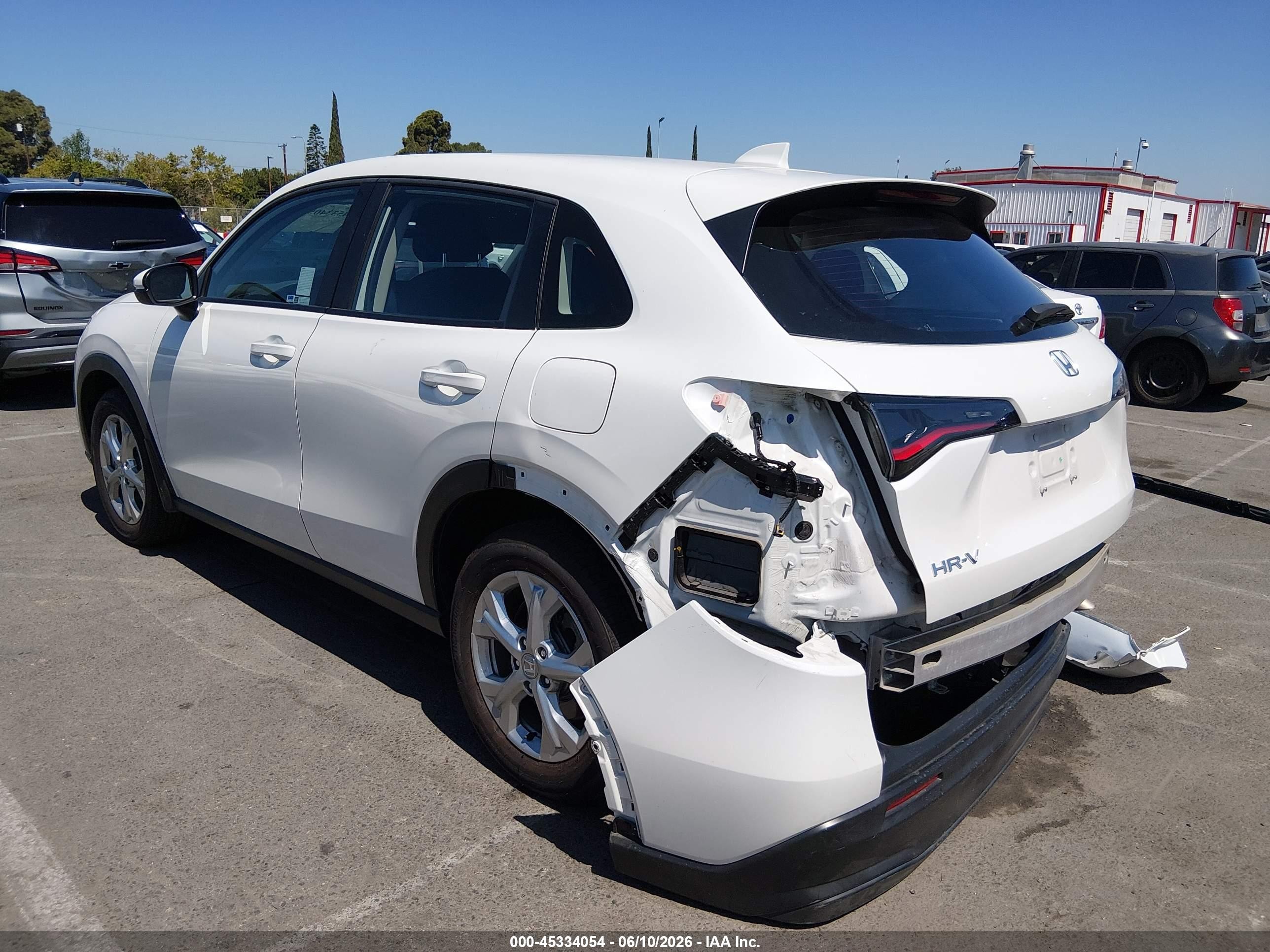 2023 Honda Hr-v 2wd Lx White vin: 3CZRZ1H39PM714681