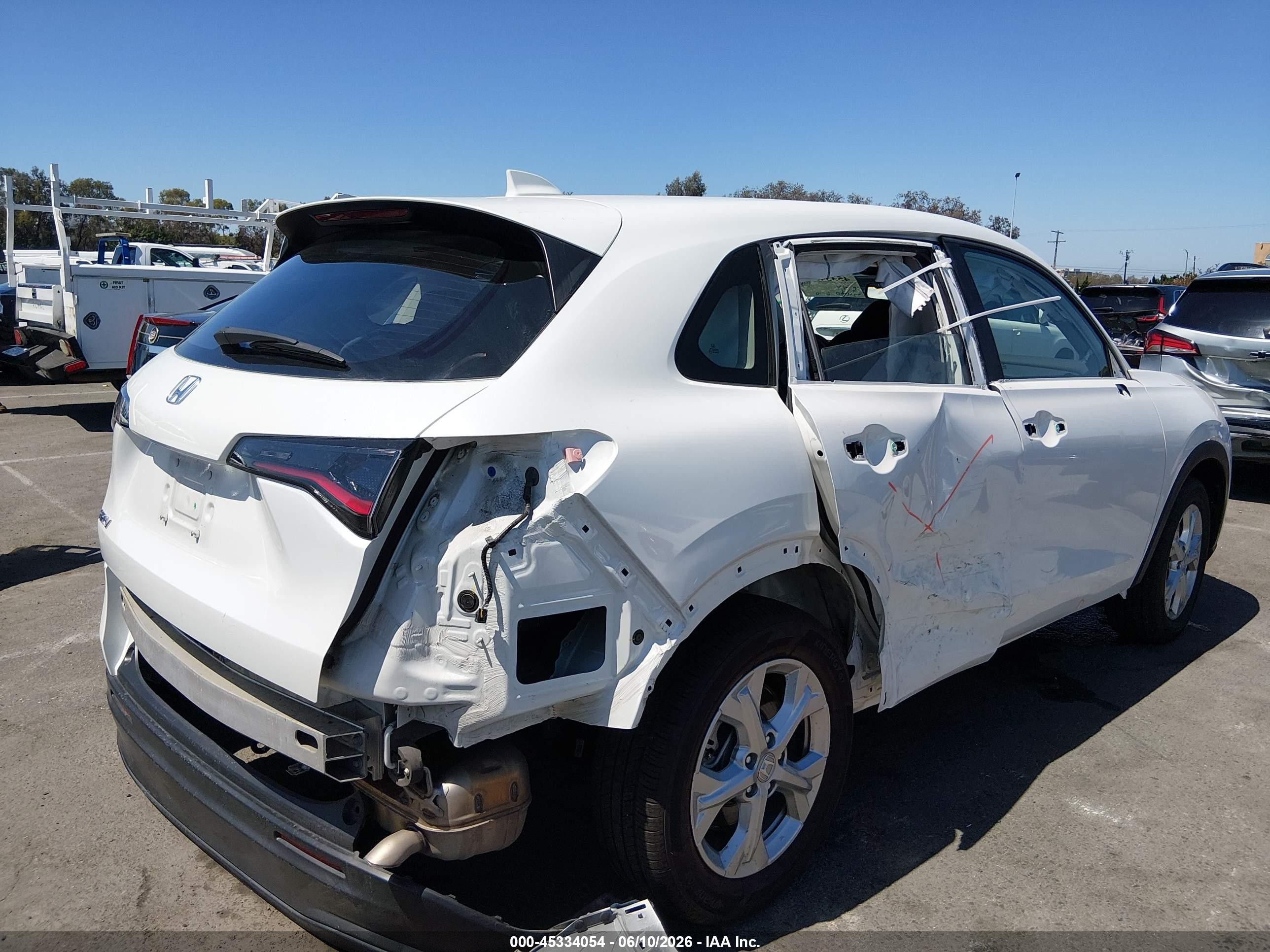 2023 Honda Hr-v 2wd Lx White vin: 3CZRZ1H39PM714681