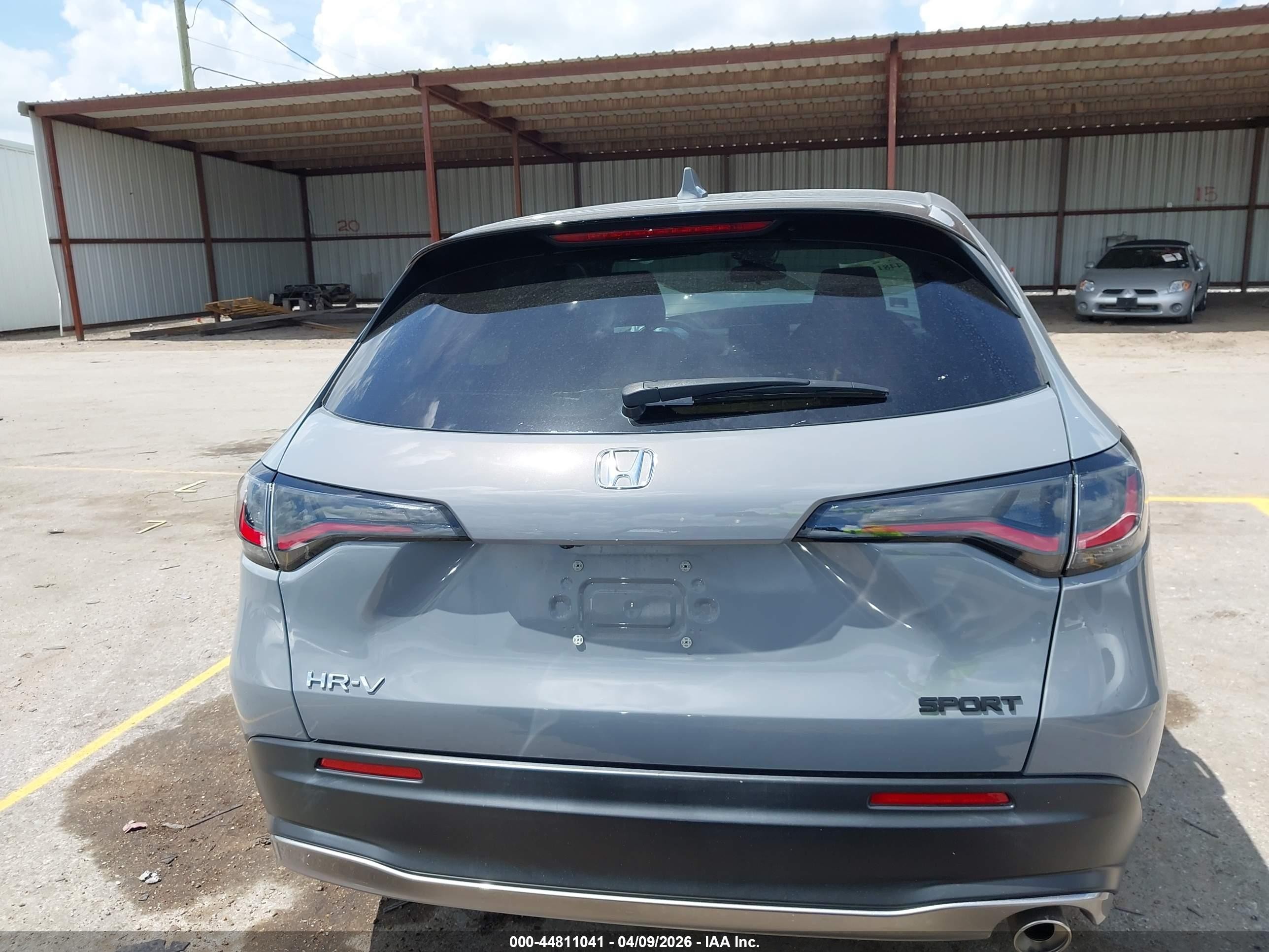 2024 Honda Hr-v 2wd Sport/2wd Sport W/o Bsi Gray vin: 3CZRZ1H56RM708955