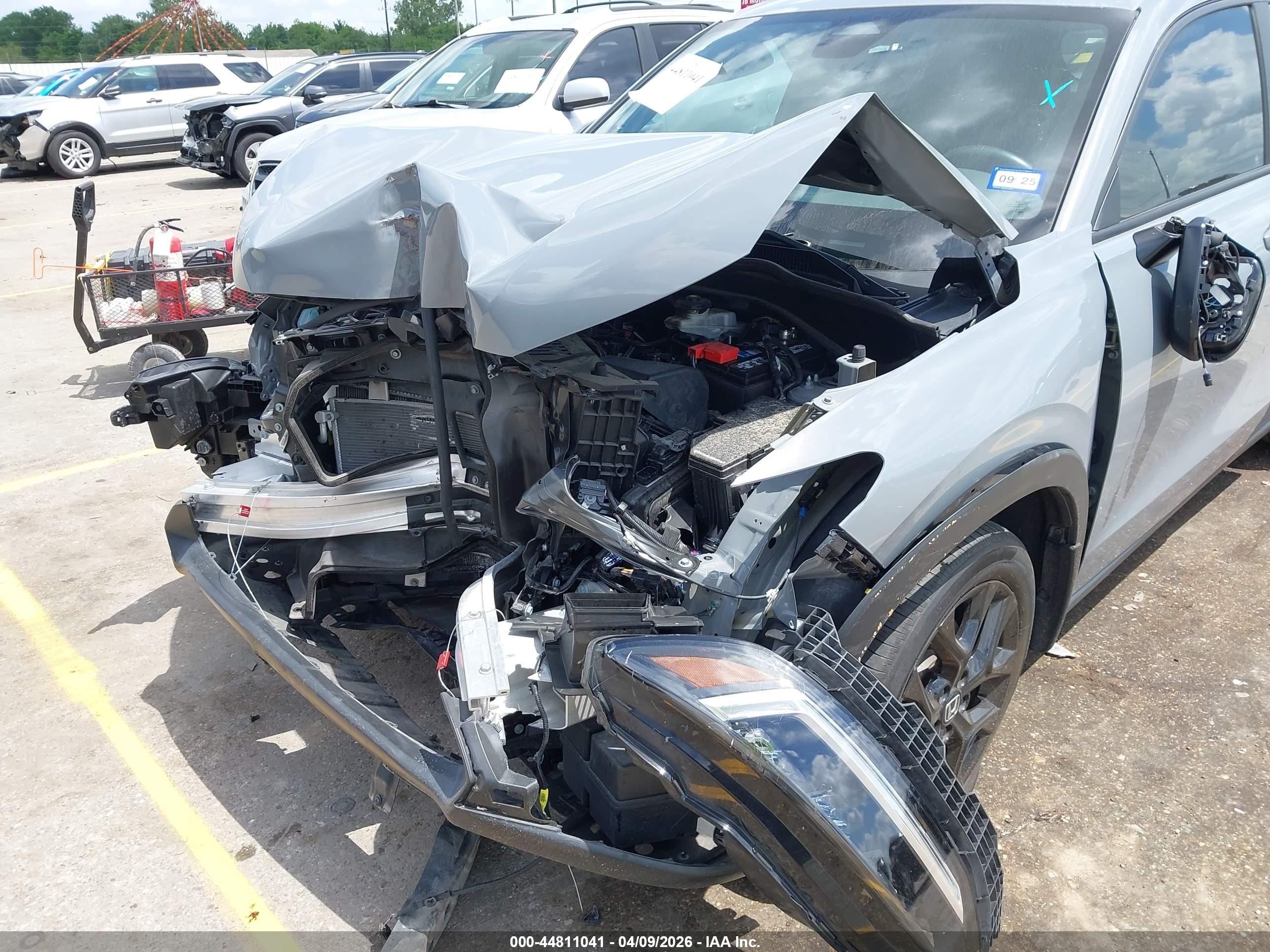 2024 Honda Hr-v 2wd Sport/2wd Sport W/o Bsi Gray vin: 3CZRZ1H56RM708955