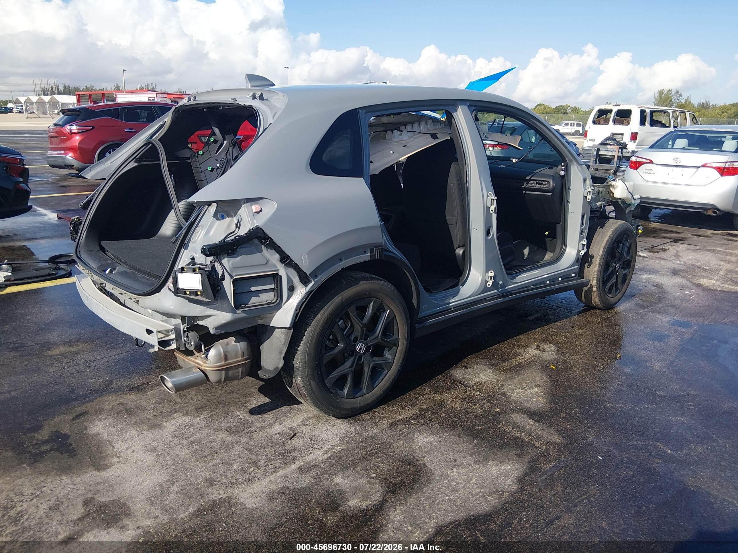 2024 Honda Hr-v   Серый vin: 3CZRZ1H56RM743446