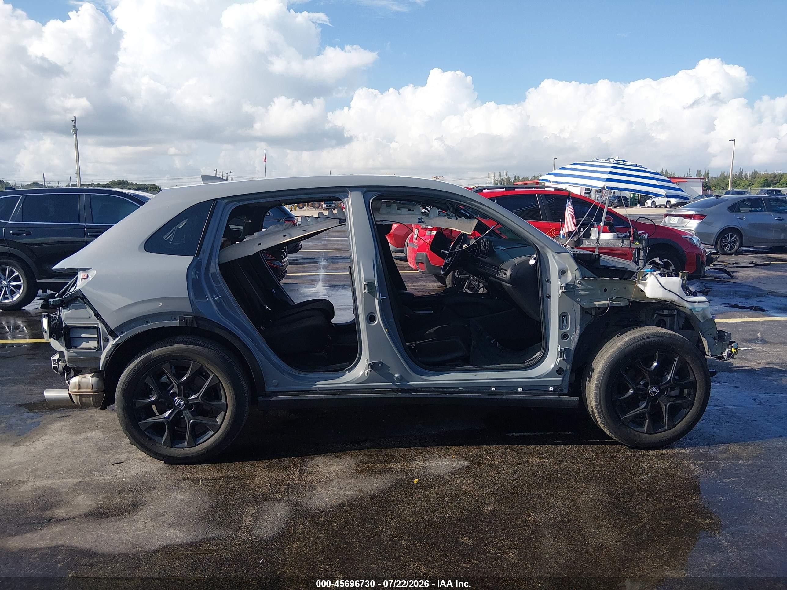 2024 Honda Hr-v   Серый vin: 3CZRZ1H56RM743446
