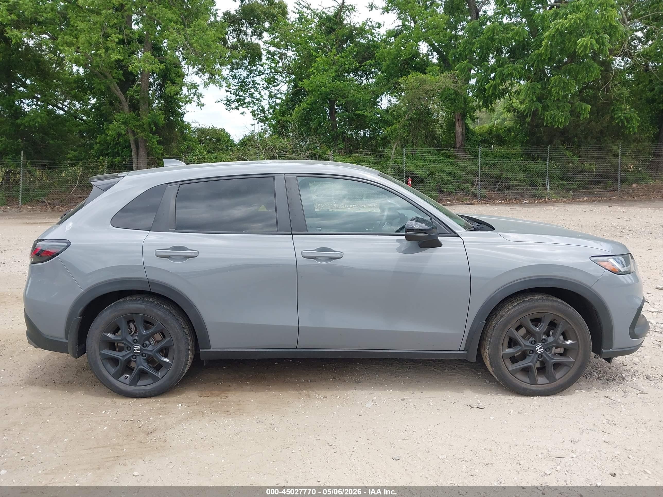 2024 Honda Hr-v 2wd Sport/2wd Sport W/o Bsi Серый vin: 3CZRZ1H58RM700436