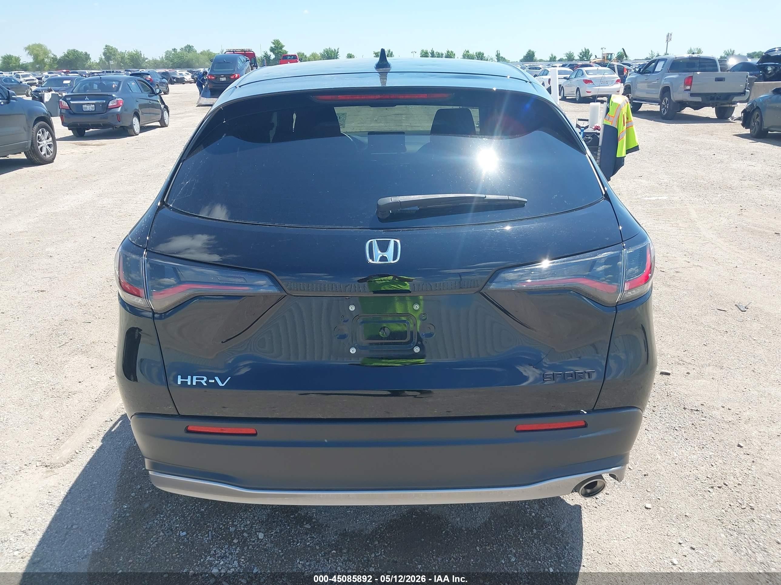 2024 Honda Hr-v 2wd Sport/2wd Sport W/o Bsi Black vin: 3CZRZ1H5XRM702138
