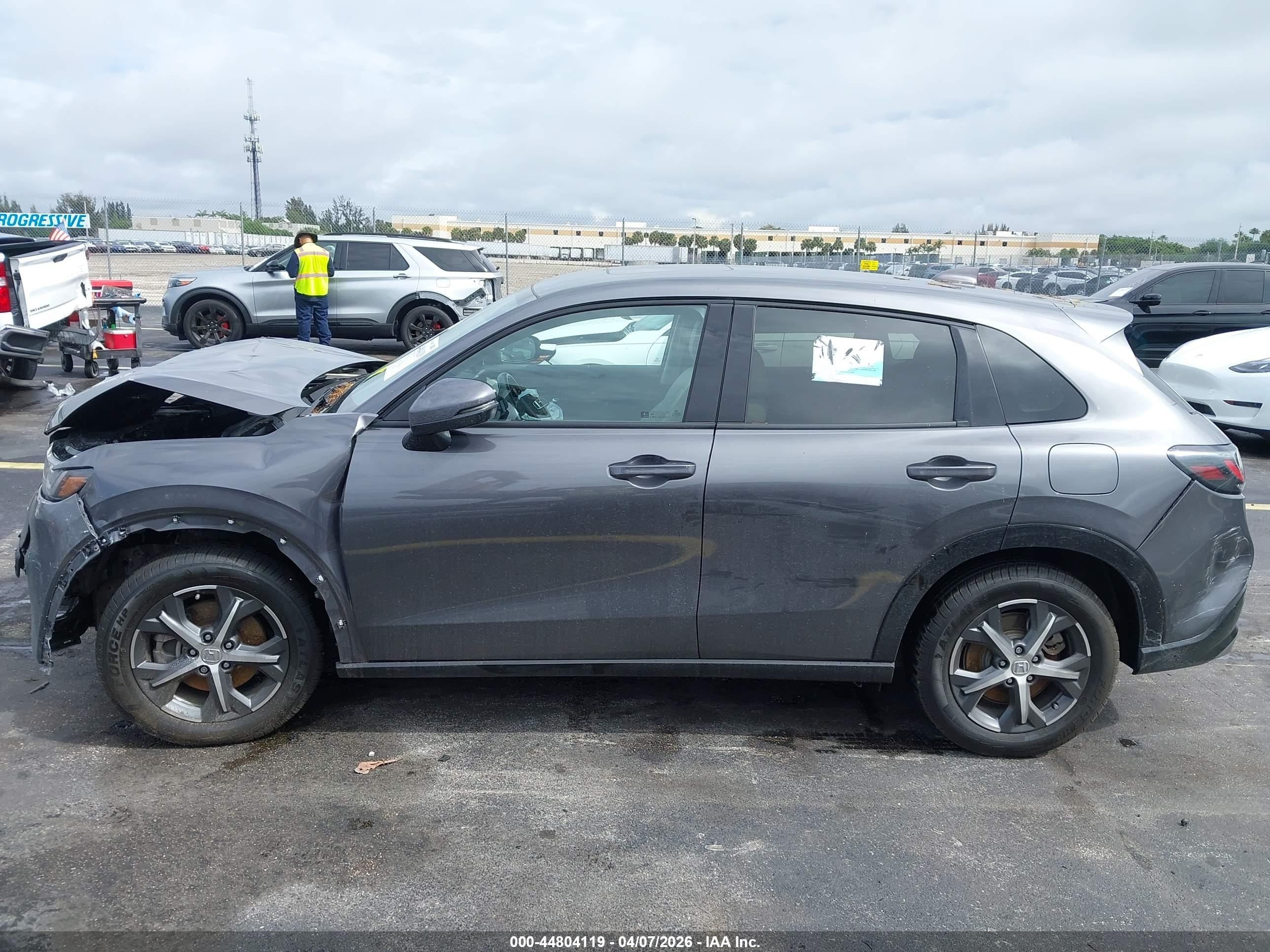 2024 Honda Hr-v 2wd Ex-l/2wd Ex-l W/o Bsi Gray vin: 3CZRZ1H77RM750908