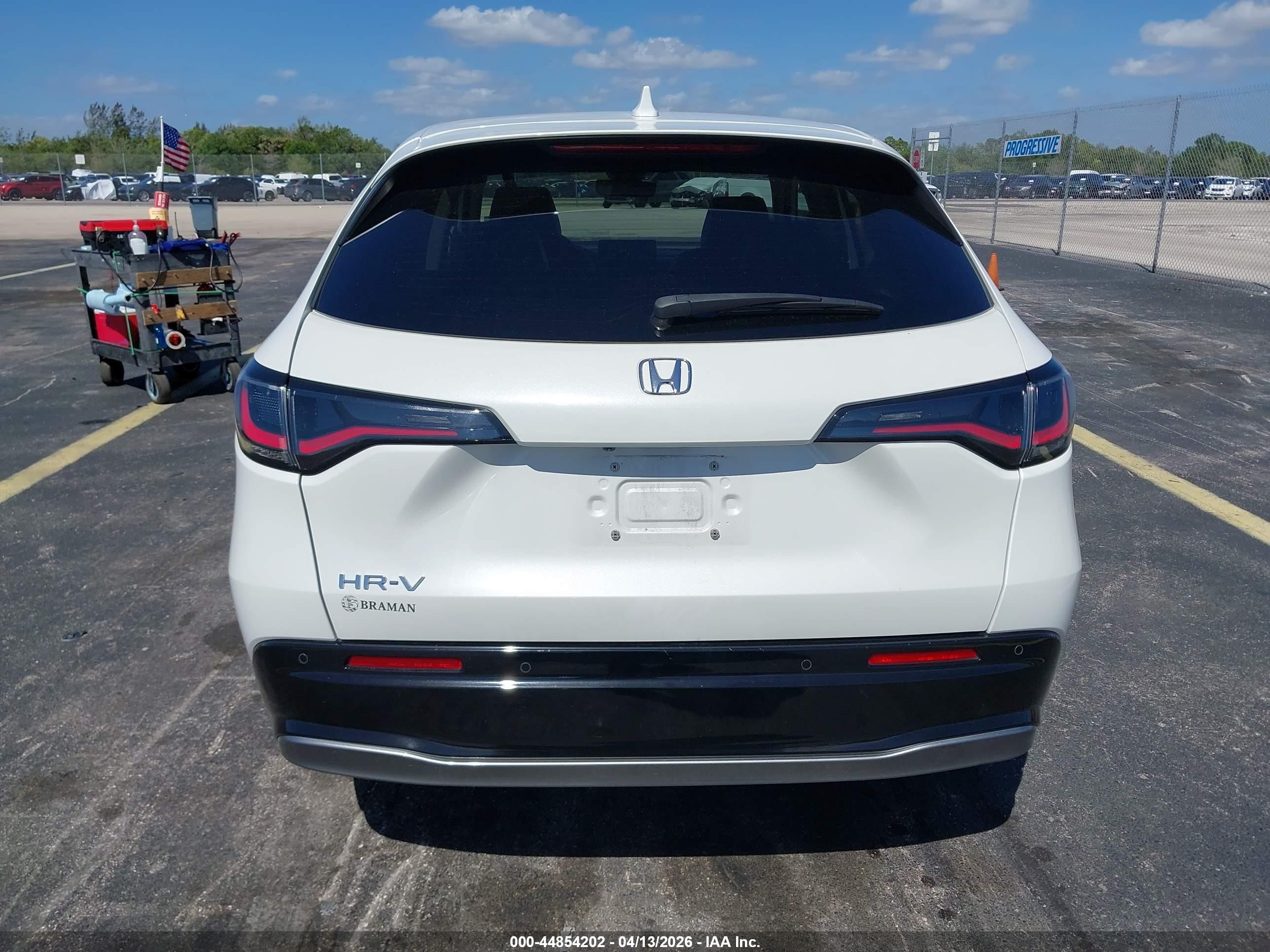 2023 Honda Hr-v 2wd Ex-l White vin: 3CZRZ1H79PM709449