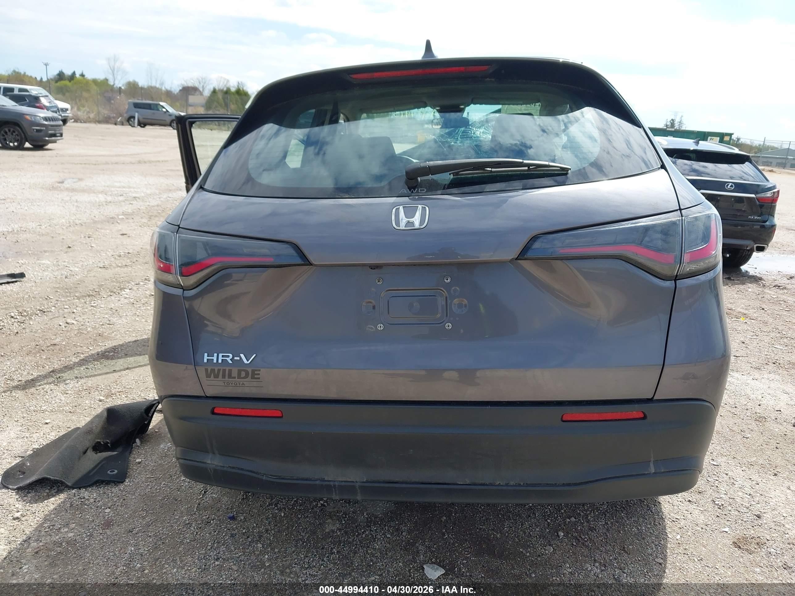 2023 Honda Hr-v Awd Lx Silver vin: 3CZRZ2H32PM744627