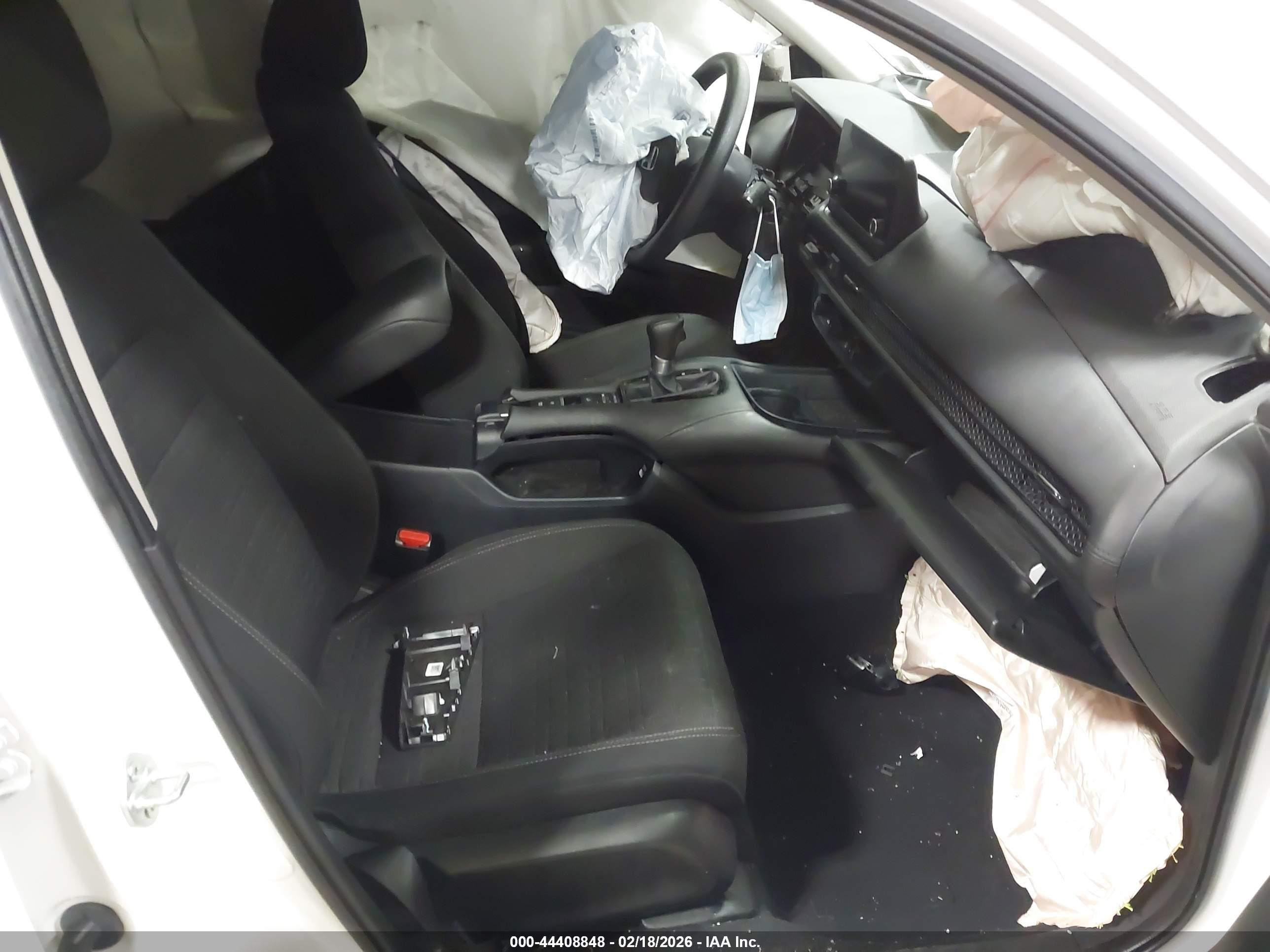 2023 Honda Hr-v Awd Lx White vin: 3CZRZ2H39PM703301