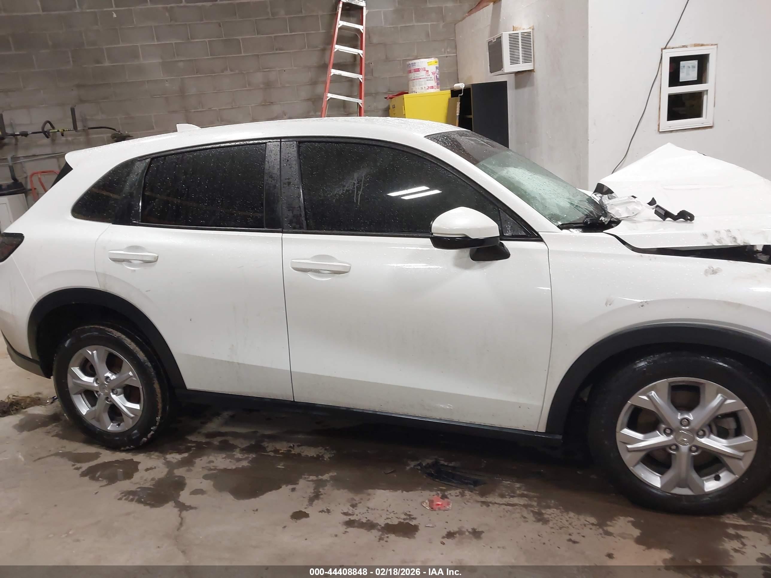 2023 Honda Hr-v Awd Lx White vin: 3CZRZ2H39PM703301