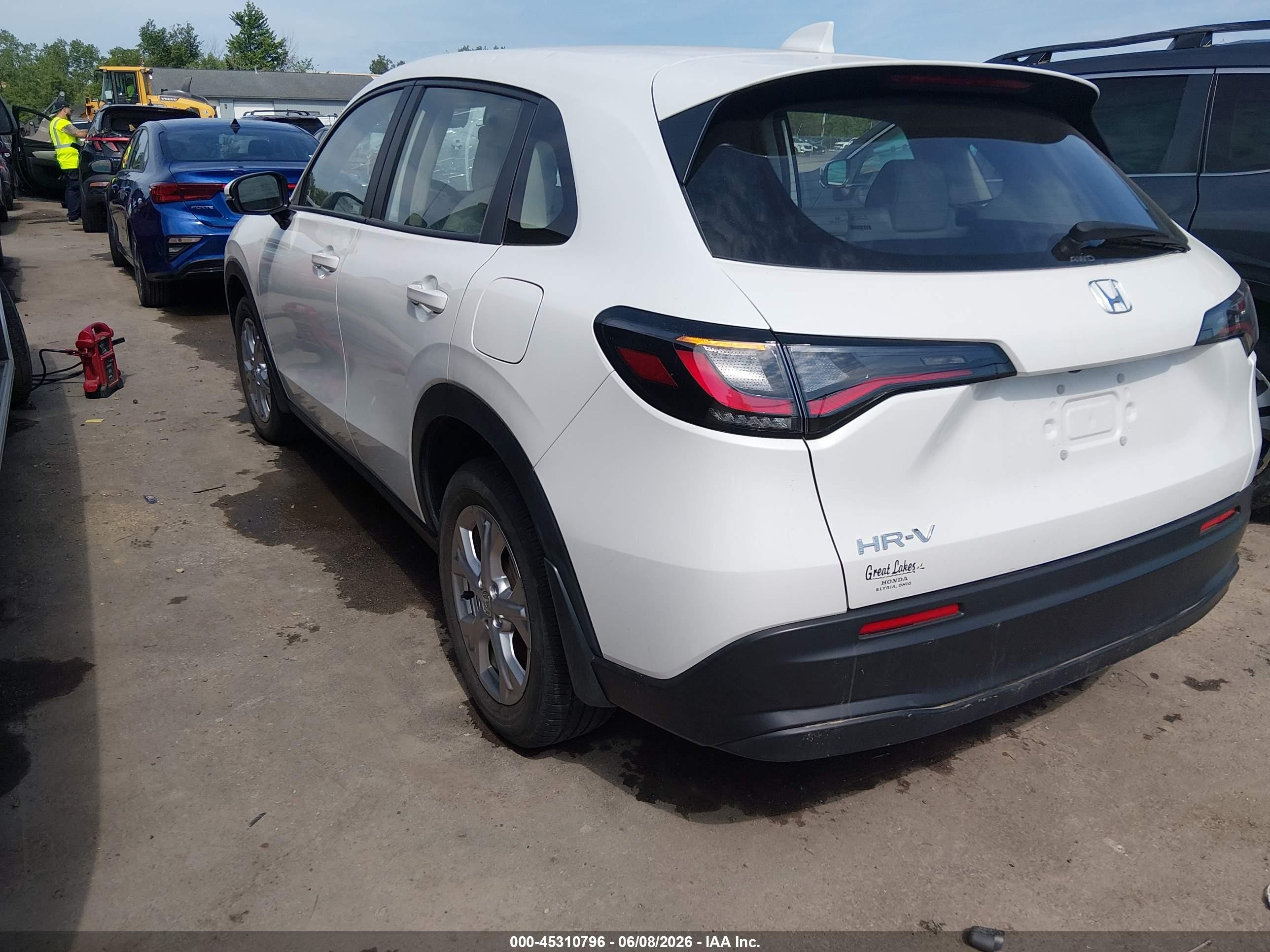 2023 Honda Hr-v Awd Lx White vin: 3CZRZ2H3XPM717451