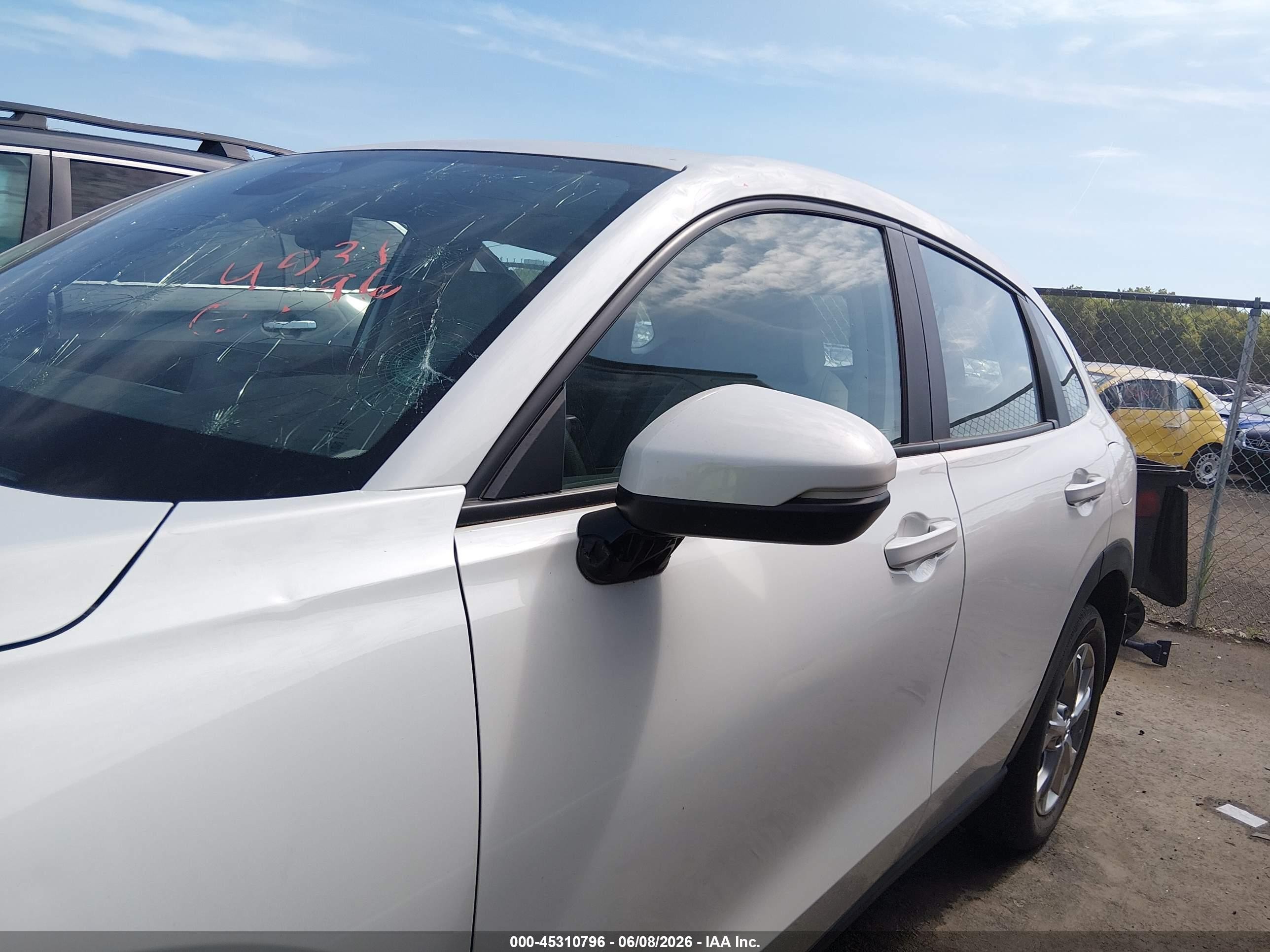 2023 Honda Hr-v Awd Lx White vin: 3CZRZ2H3XPM717451