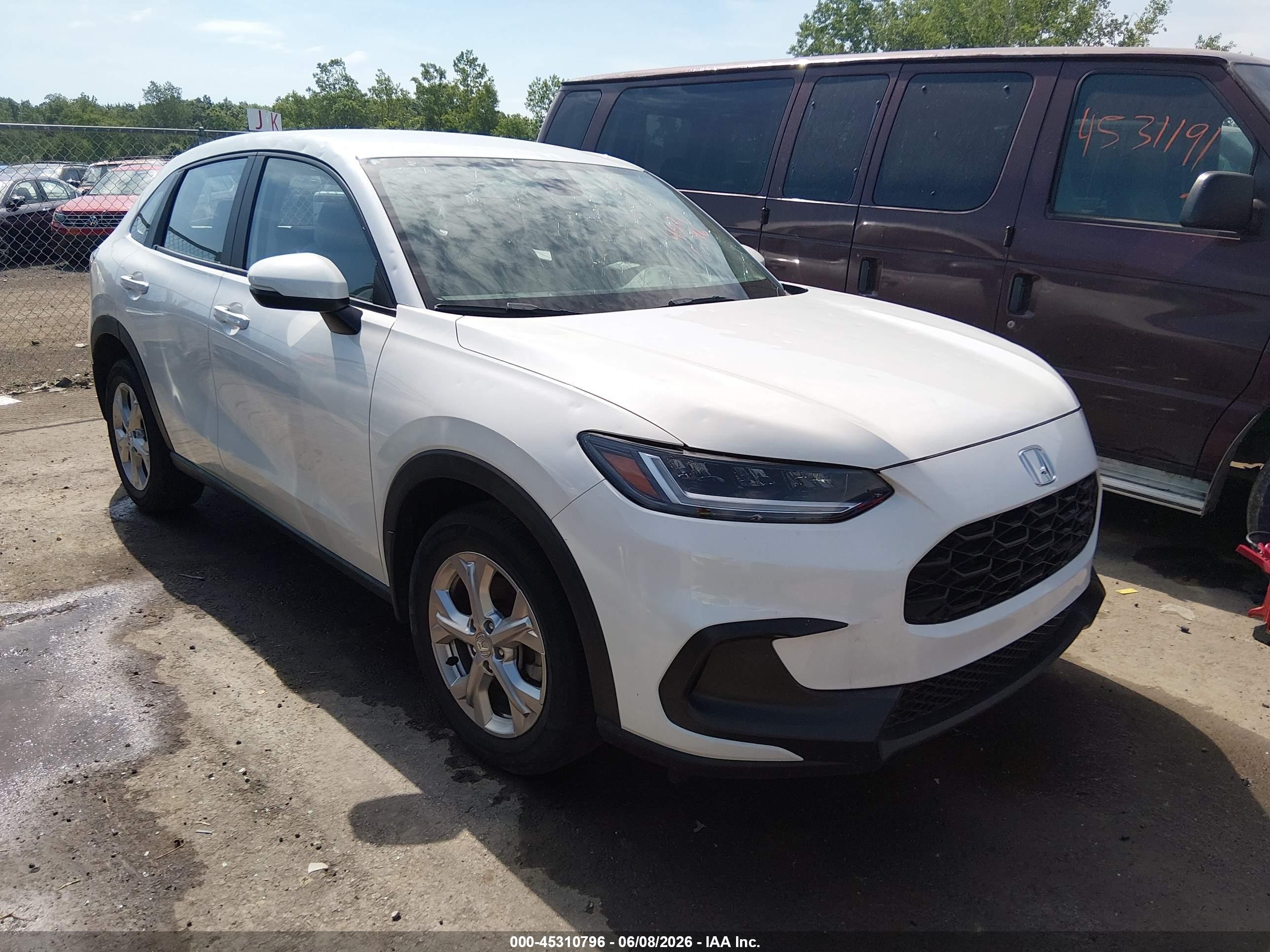 2023 Honda Hr-v Awd Lx White vin: 3CZRZ2H3XPM717451
