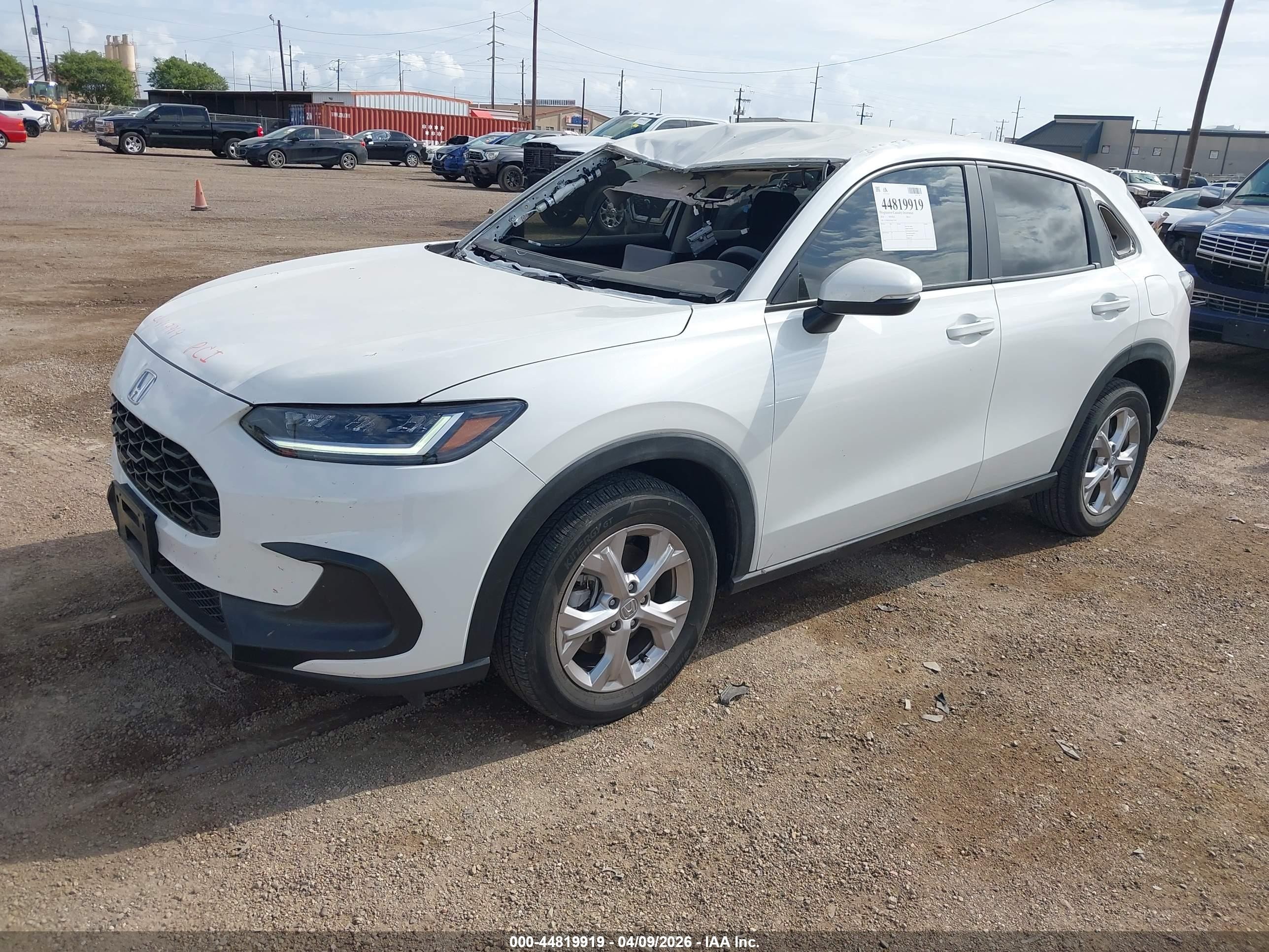 2024 Honda Hr-v Awd Lx White vin: 3CZRZ2H3XRM715931