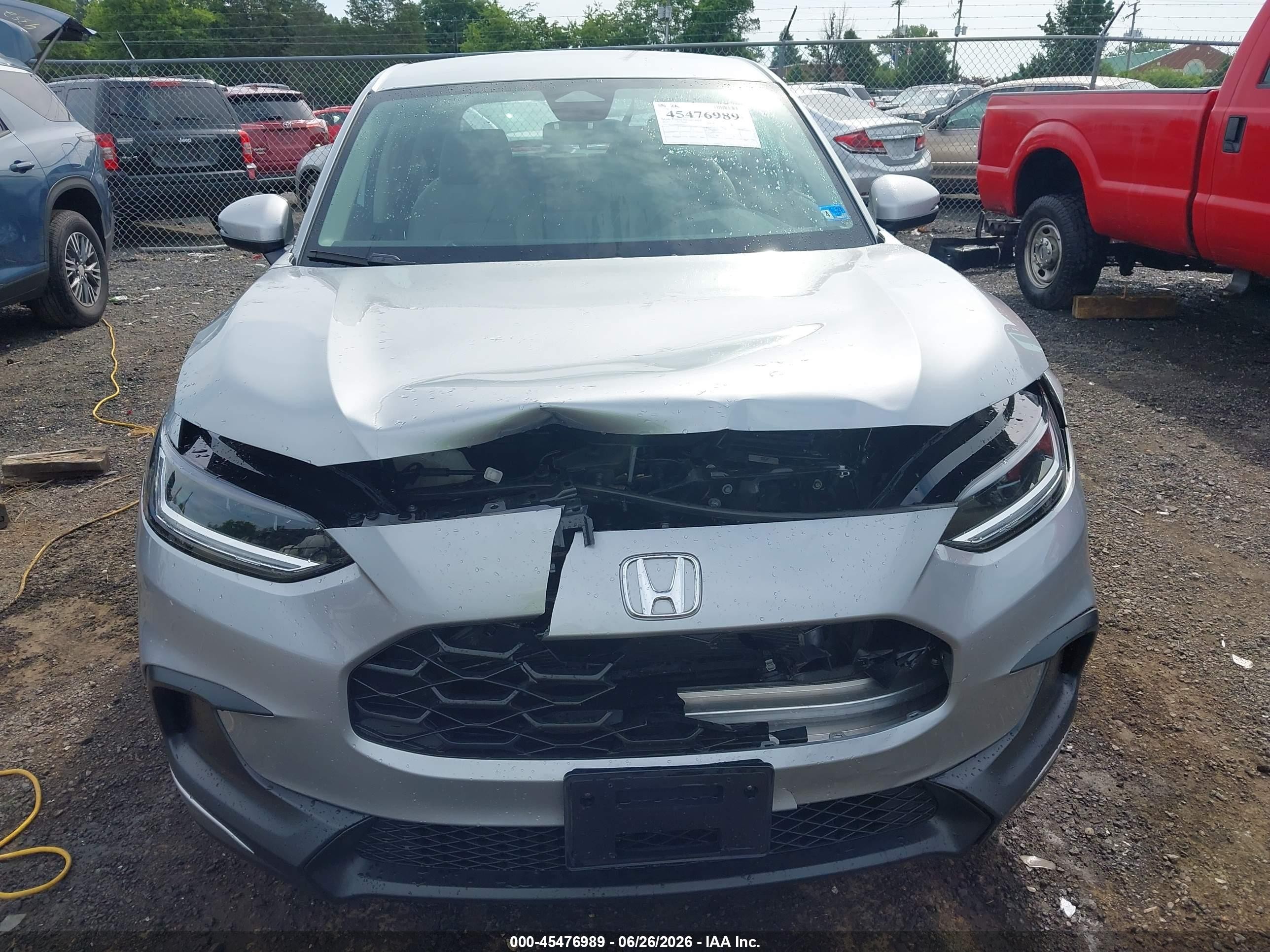 2024 Honda Hr-v Awd Lx Silver vin: 3CZRZ2H3XRM736780