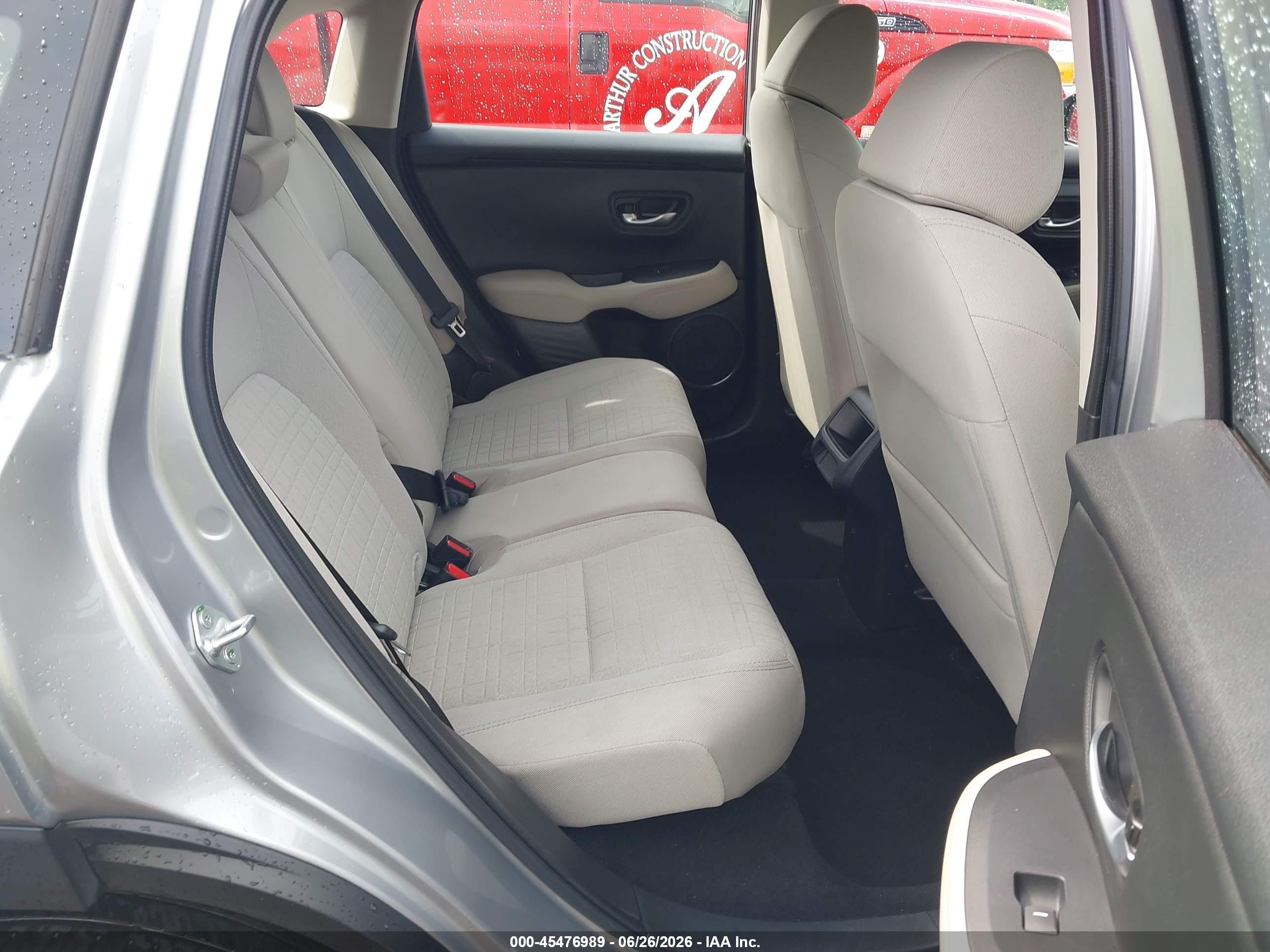 2024 Honda Hr-v Awd Lx Silver vin: 3CZRZ2H3XRM736780