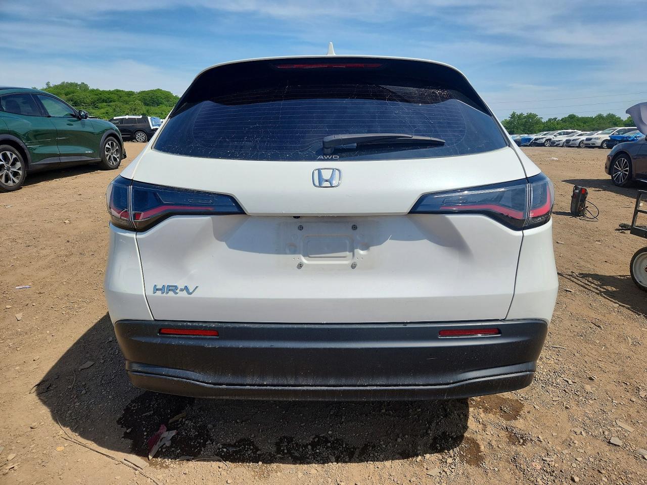 2024 Honda Hr-v Lx Белый vin: 3CZRZ2H3XRM781265