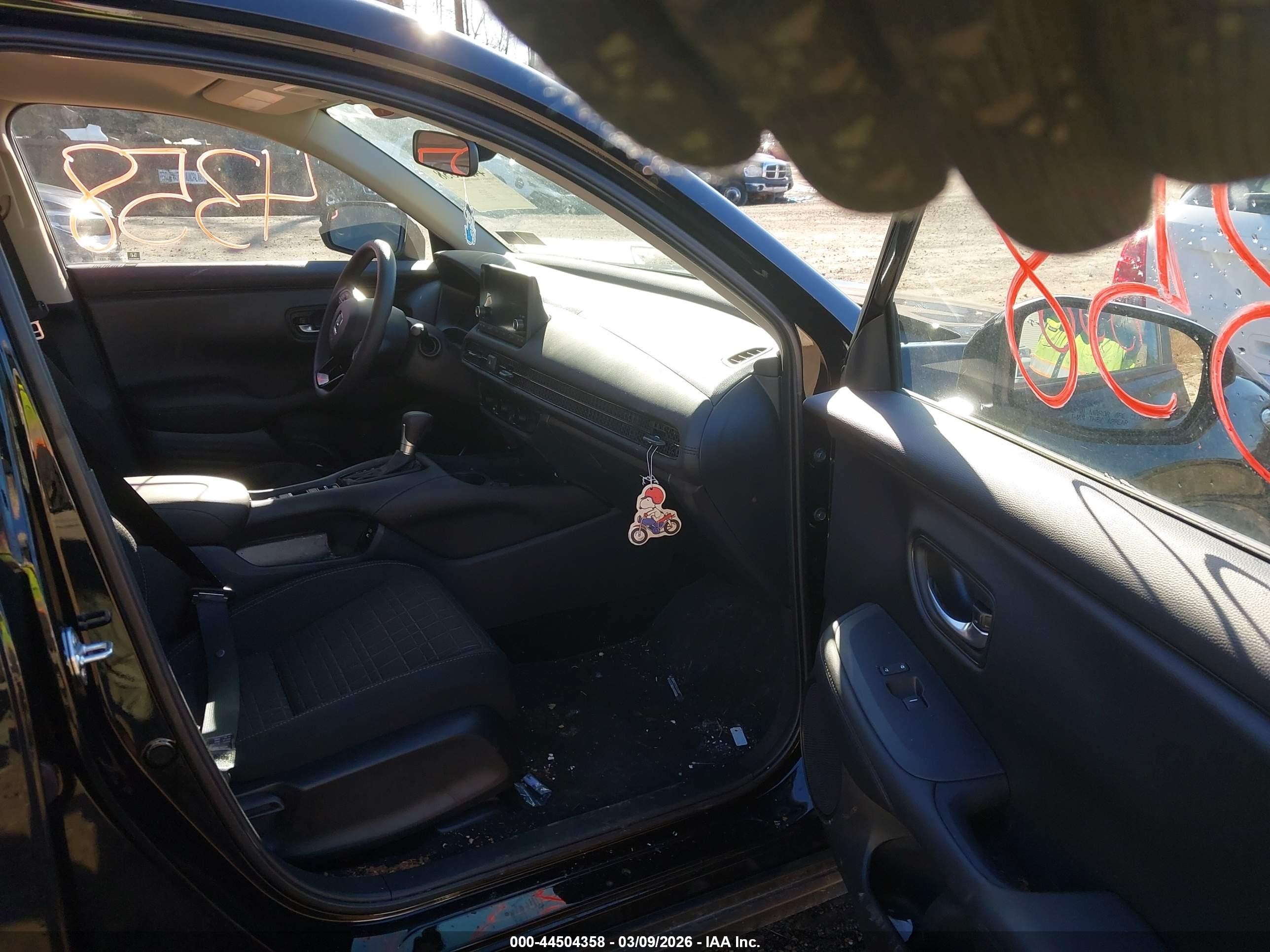 2025 Honda Hr-v Awd Lx Black vin: 3CZRZ2H3XSM784320
