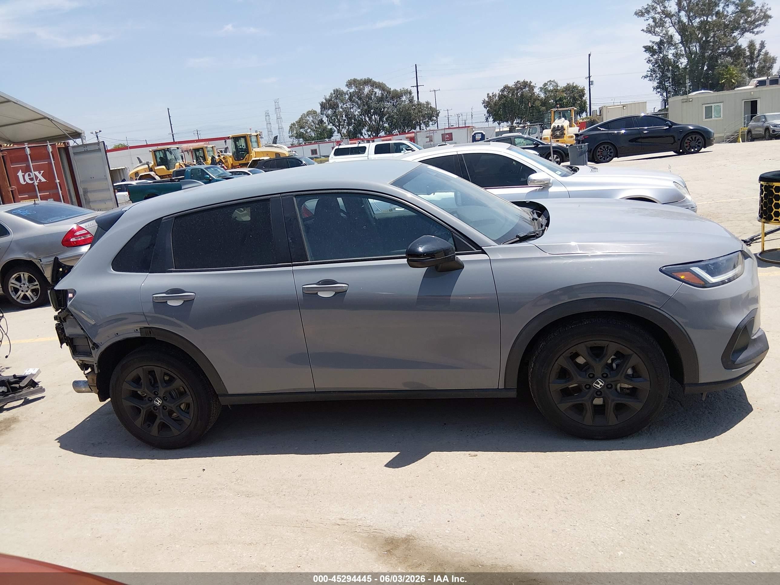2024 Honda Hr-v Awd Sport/awd Sport W/o Bsi Gray vin: 3CZRZ2H50RM729466