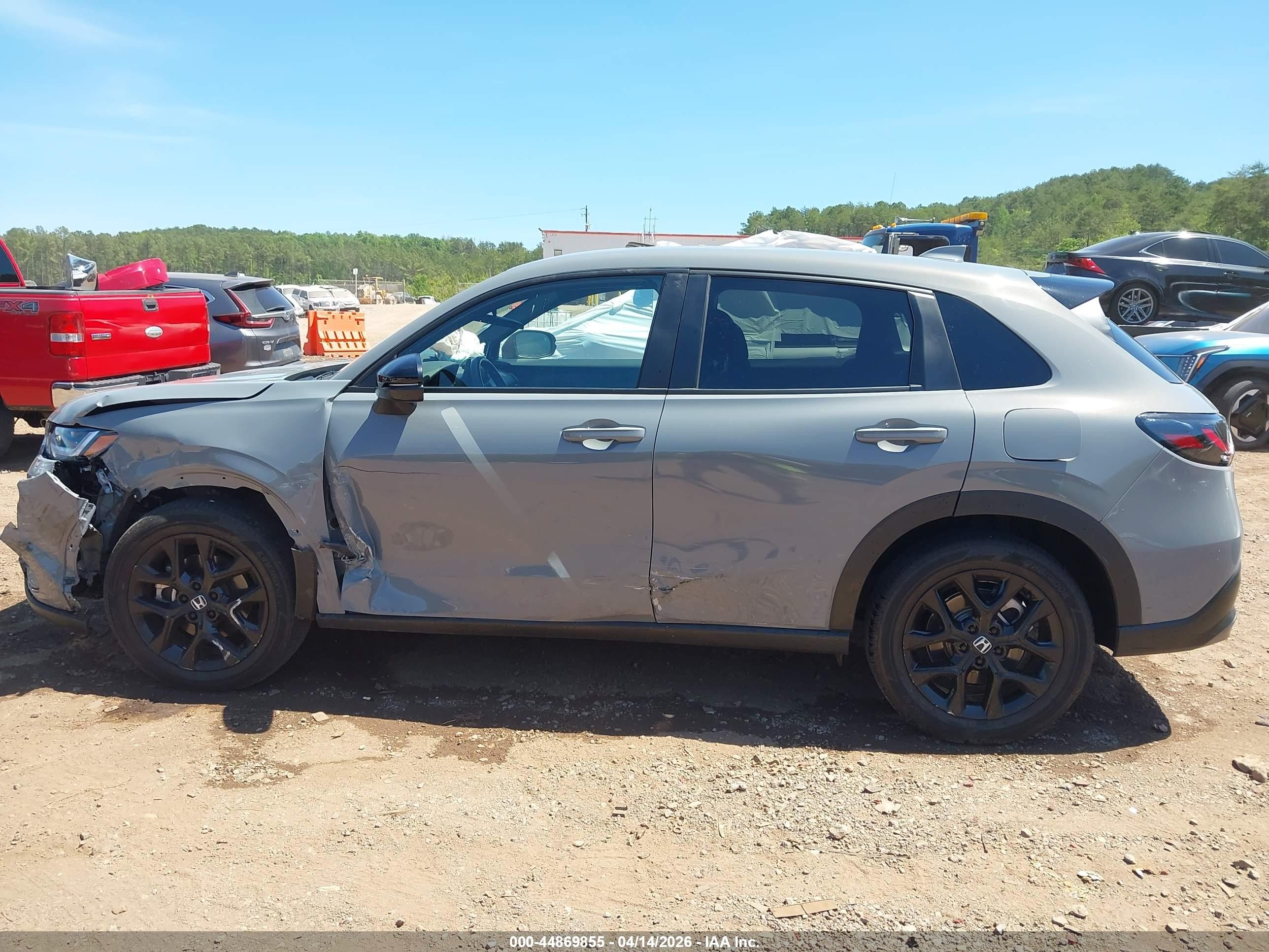 2024 Honda Hr-v Awd Sport/awd Sport W/o Bsi Серый vin: 3CZRZ2H51RM771001