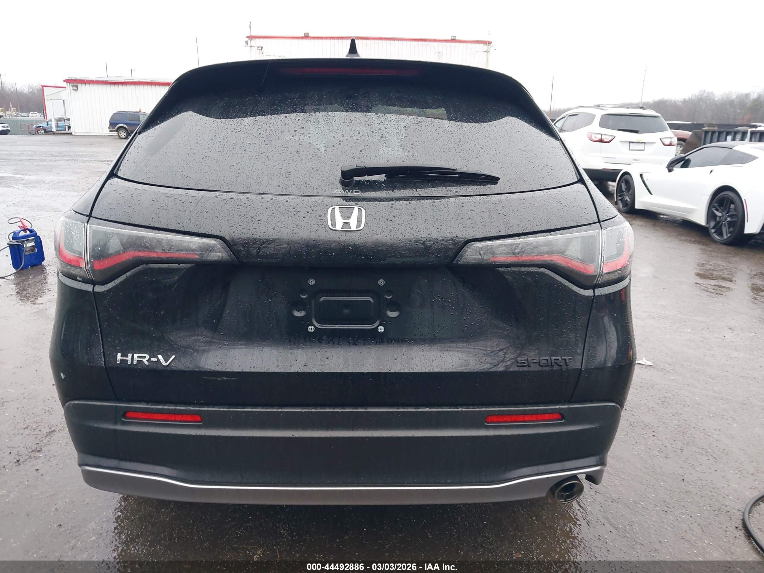2024 Honda Hr-v Awd Sport/awd Sport W/o Bsi Черный vin: 3CZRZ2H52RM732482