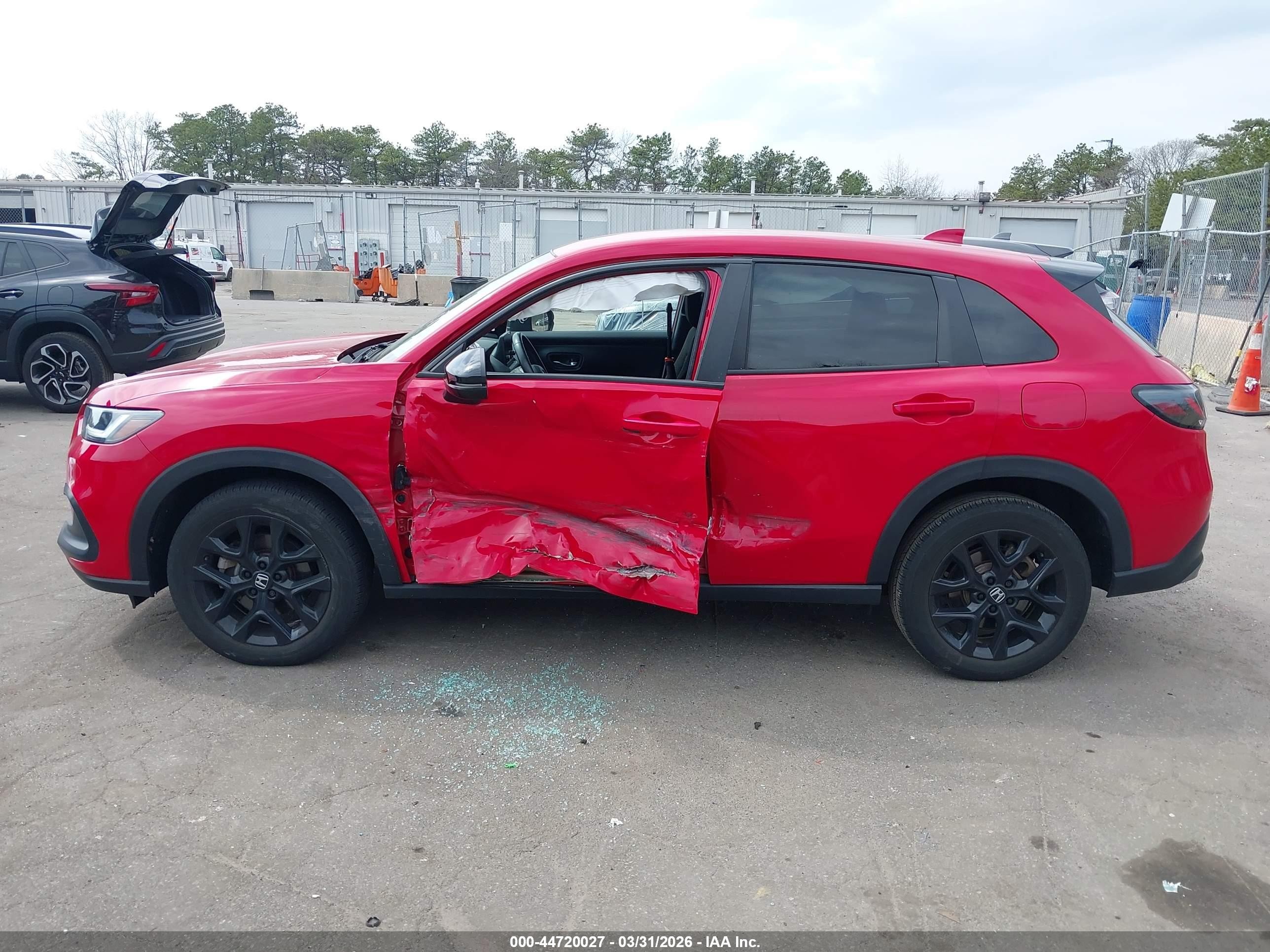2024 Honda Hr-v Awd Sport/awd Sport W/o Bsi Red vin: 3CZRZ2H53RM742633