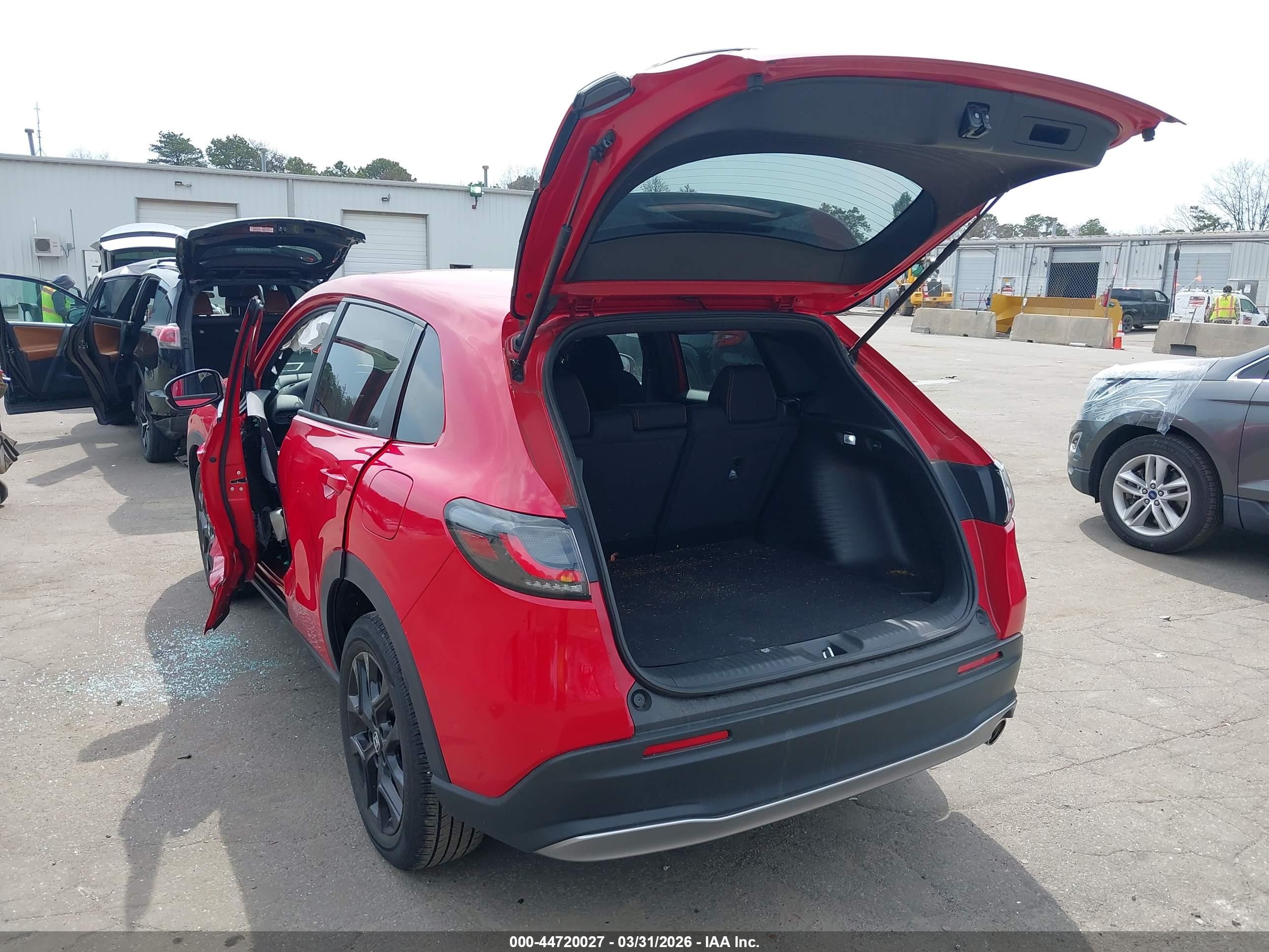 2024 Honda Hr-v Awd Sport/awd Sport W/o Bsi Red vin: 3CZRZ2H53RM742633