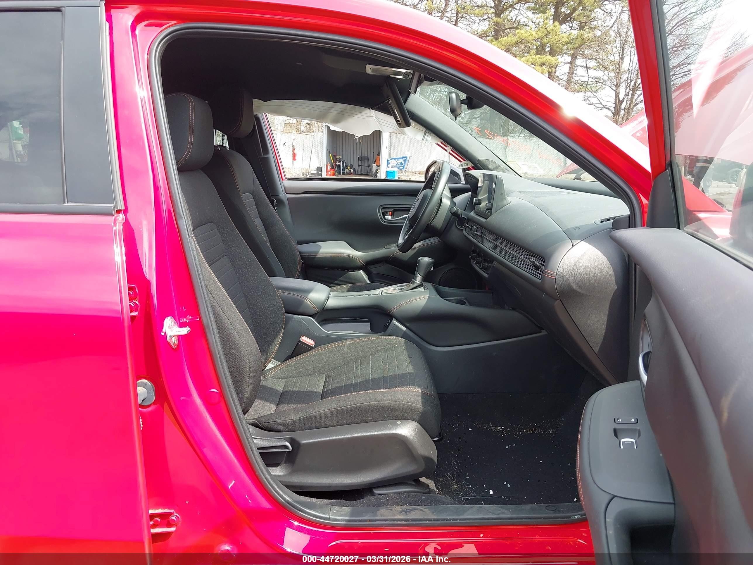 2024 Honda Hr-v Awd Sport/awd Sport W/o Bsi Red vin: 3CZRZ2H53RM742633