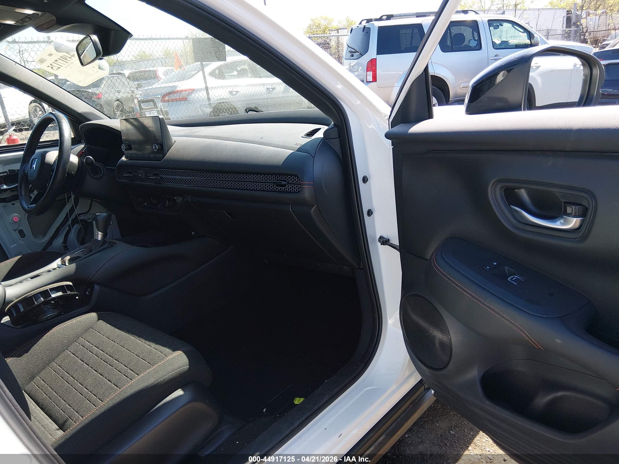 2023 Honda Hr-v Awd Sport Белый vin: 3CZRZ2H57PM749503