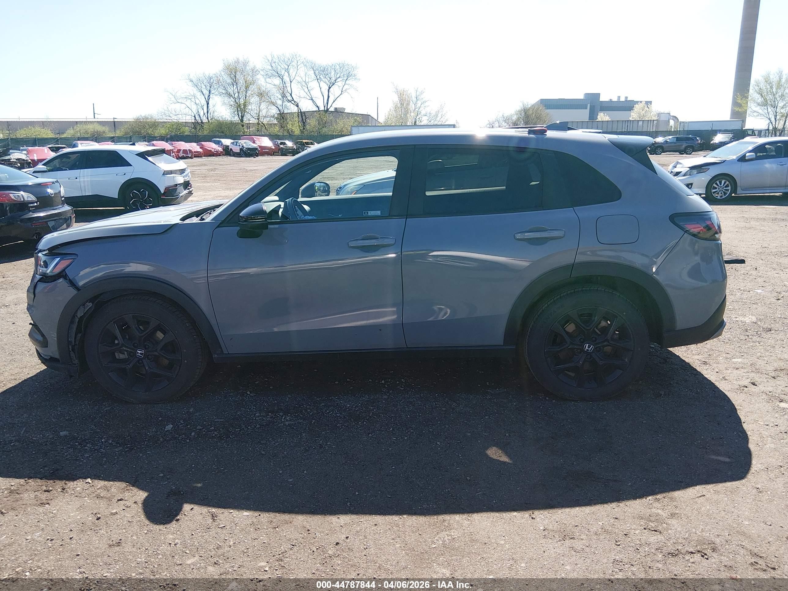 2024 Honda Hr-v Awd Sport/awd Sport W/o Bsi Gray vin: 3CZRZ2H5XRM713579