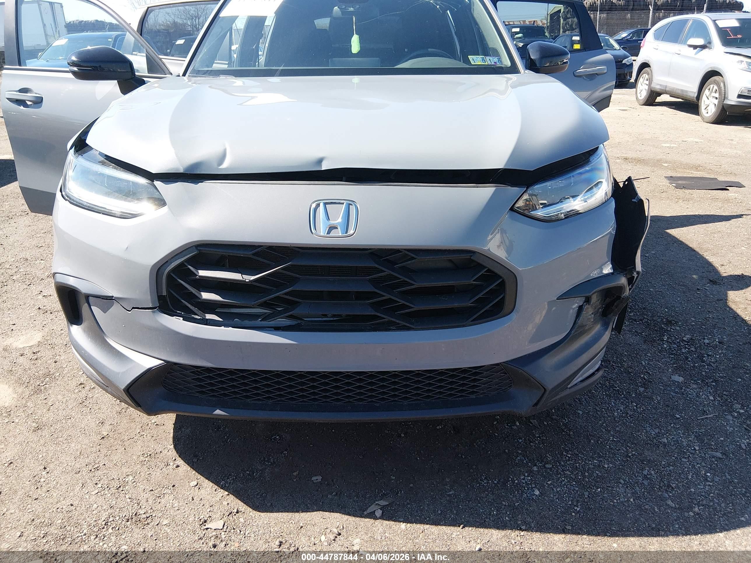 2024 Honda Hr-v Awd Sport/awd Sport W/o Bsi Gray vin: 3CZRZ2H5XRM713579