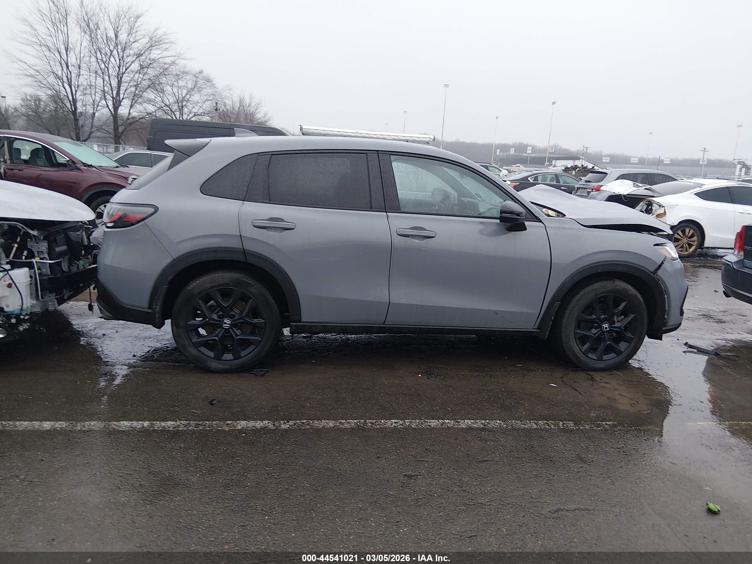 2024 Honda Hr-v Awd Sport/awd Sport W/o Bsi Gray vin: 3CZRZ2H5XRM729832