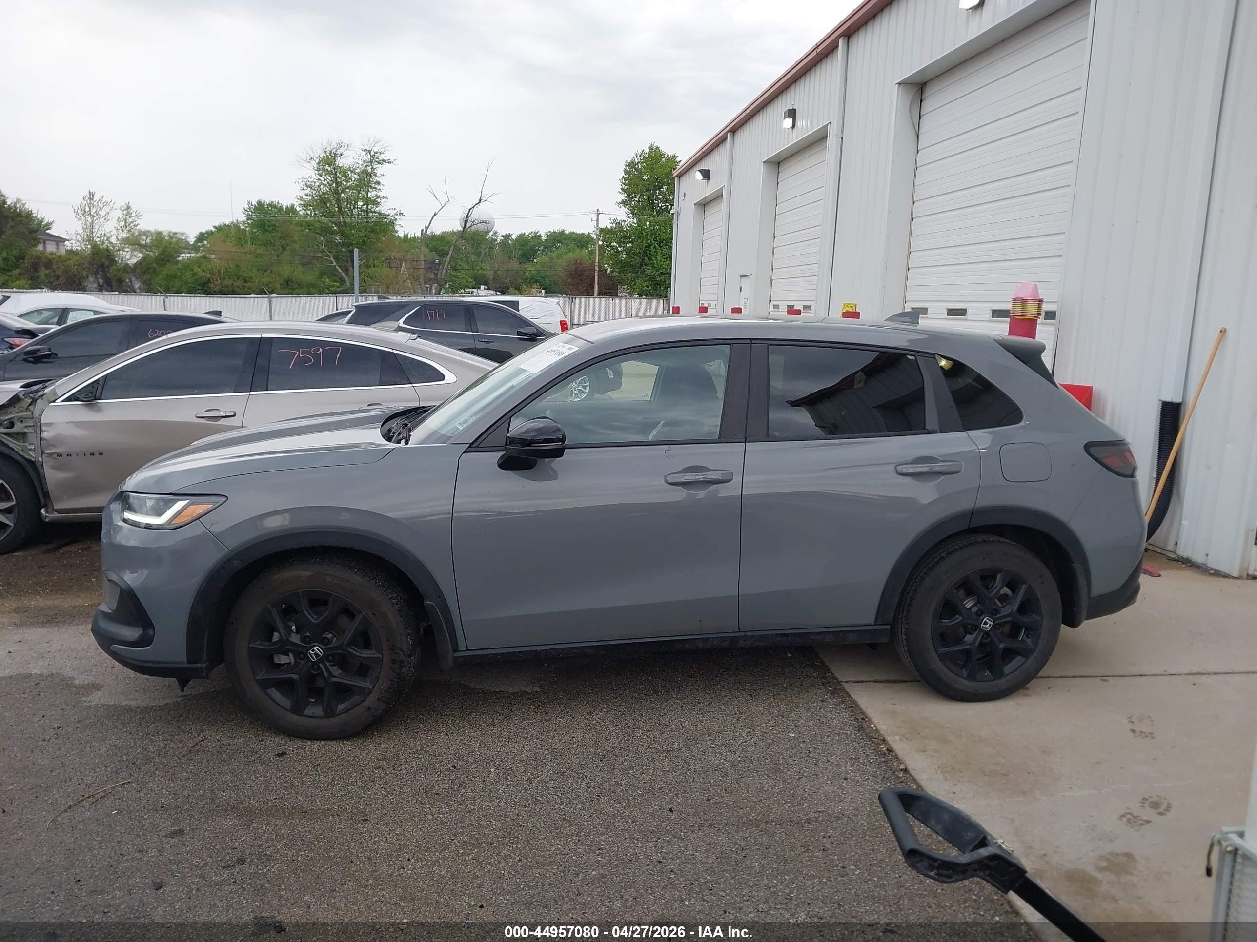 2024 Honda Hr-v Awd Sport/awd Sport W/o Bsi Серый vin: 3CZRZ2H5XRM778299