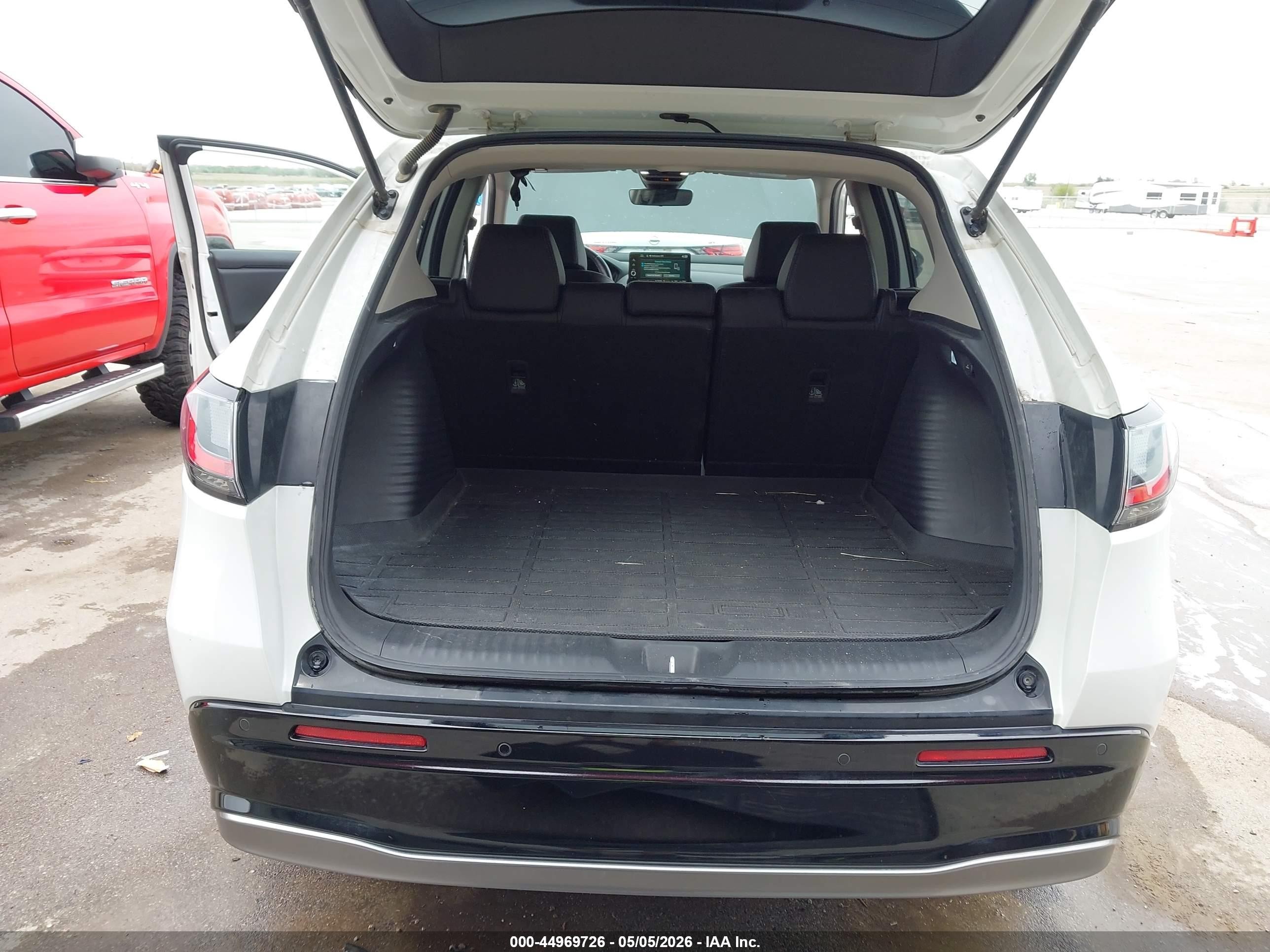 2024 Honda Hr-v Awd Ex-l/awd Ex-l W/o Bsi Белый vin: 3CZRZ2H75RM741792