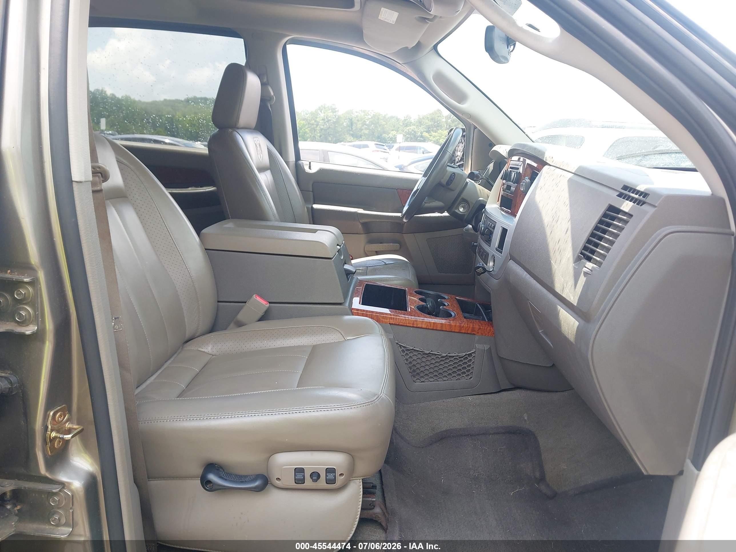 2006 Dodge Ram 1500 Laramie Gold vin: 3D3KR19DX6G153829