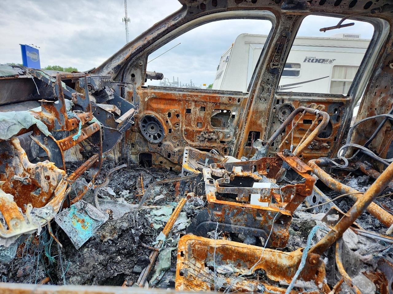 2008 Dodge Ram 2500 St Burn vin: 3D3KS28A58G112853