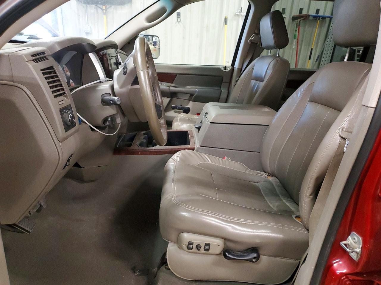 2009 Dodge Ram 2500 Red vin: 3D3KS29L99G529040