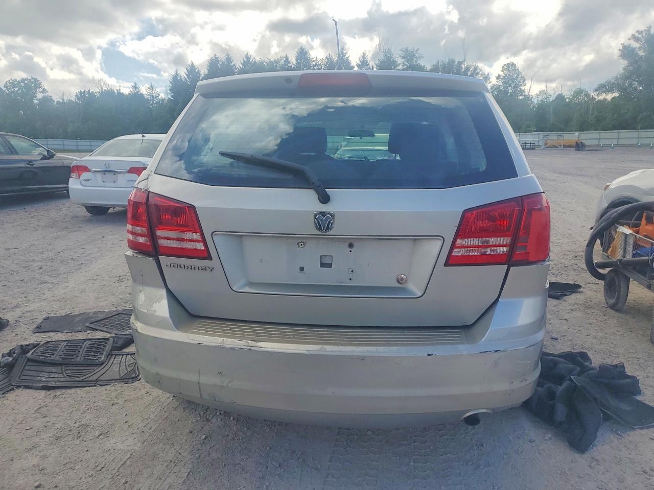 2009 Dodge Journey Se Silver vin: 3D4GG47B19T249581