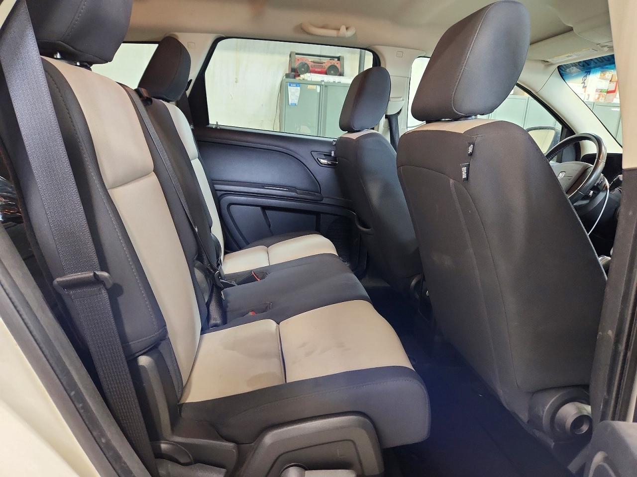 2009 Dodge Journey Se White vin: 3D4GG47B59T530511