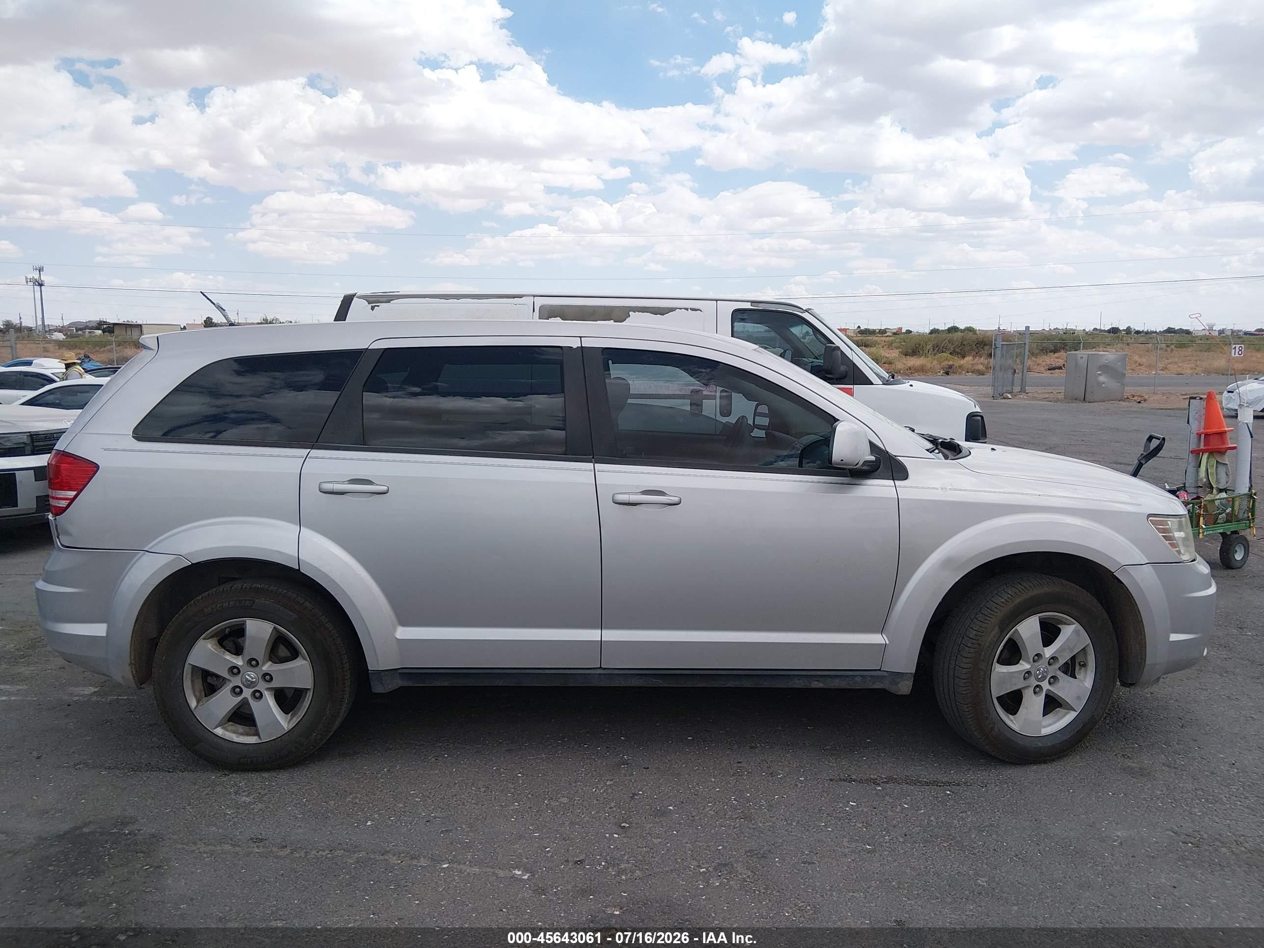 2009 Dodge Journey Sxt Silver vin: 3D4GG57V49T574578