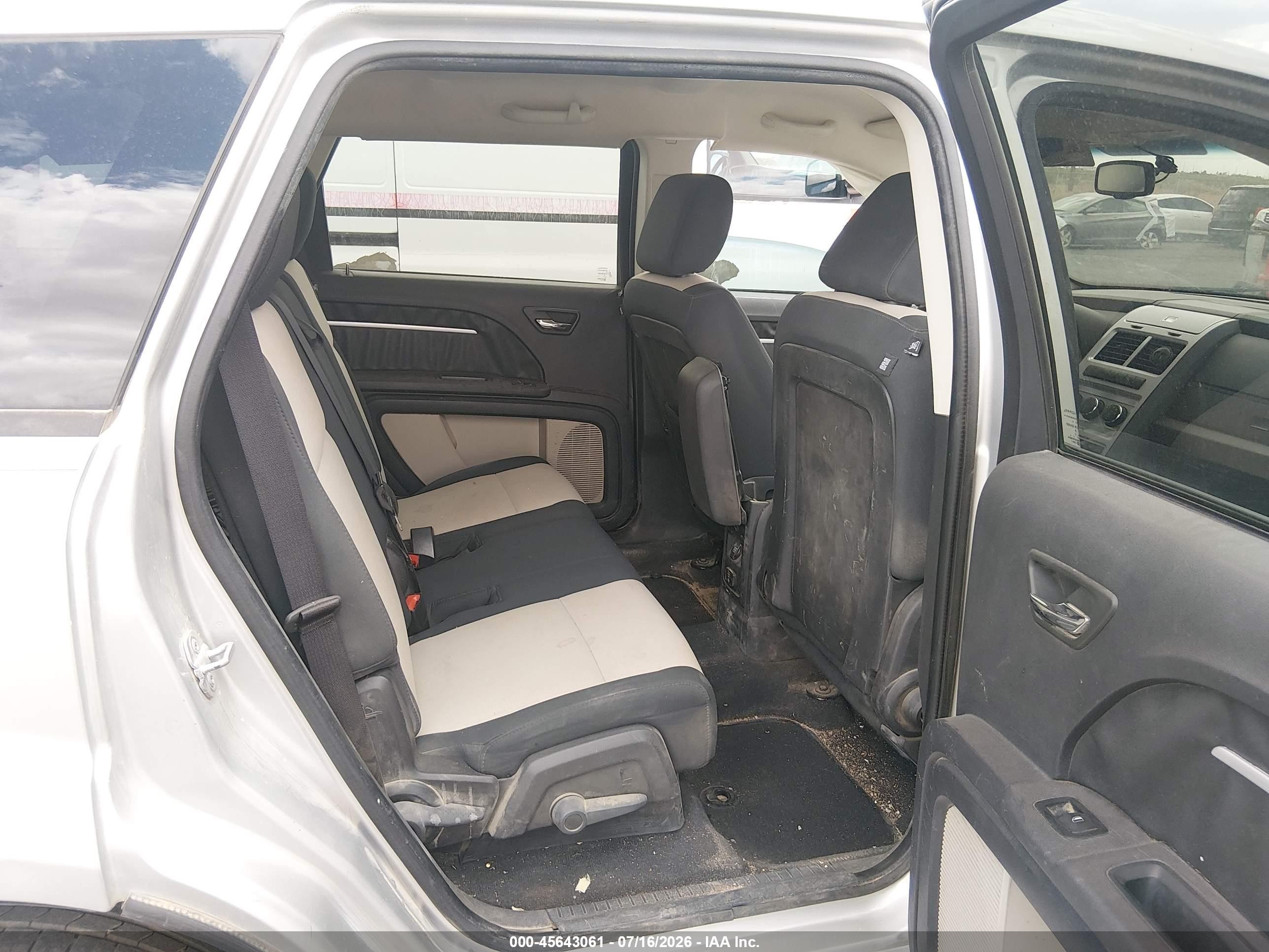 2009 Dodge Journey Sxt Silver vin: 3D4GG57V49T574578