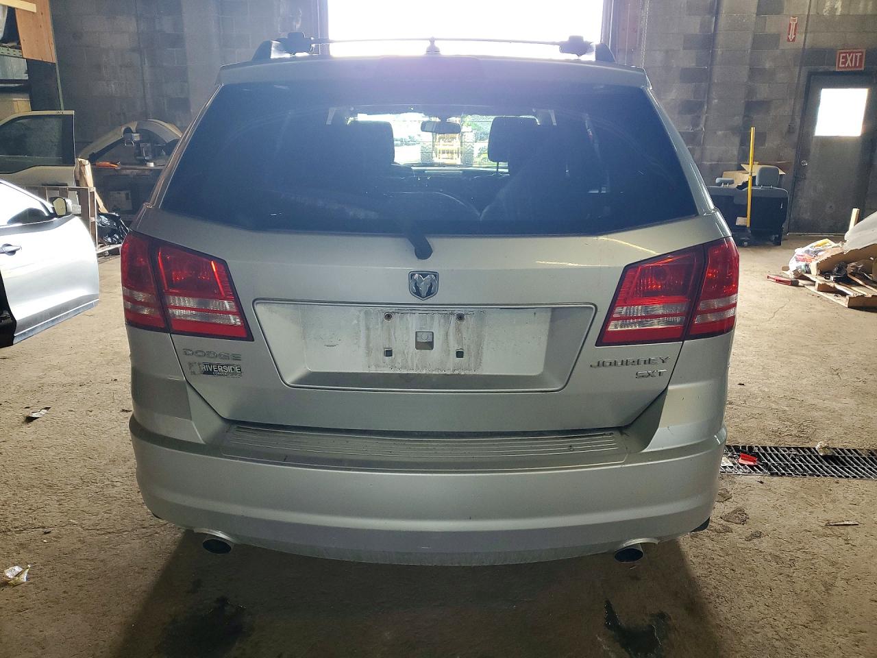 2009 Dodge Journey Silver vin: 3D4GG57V59T617633