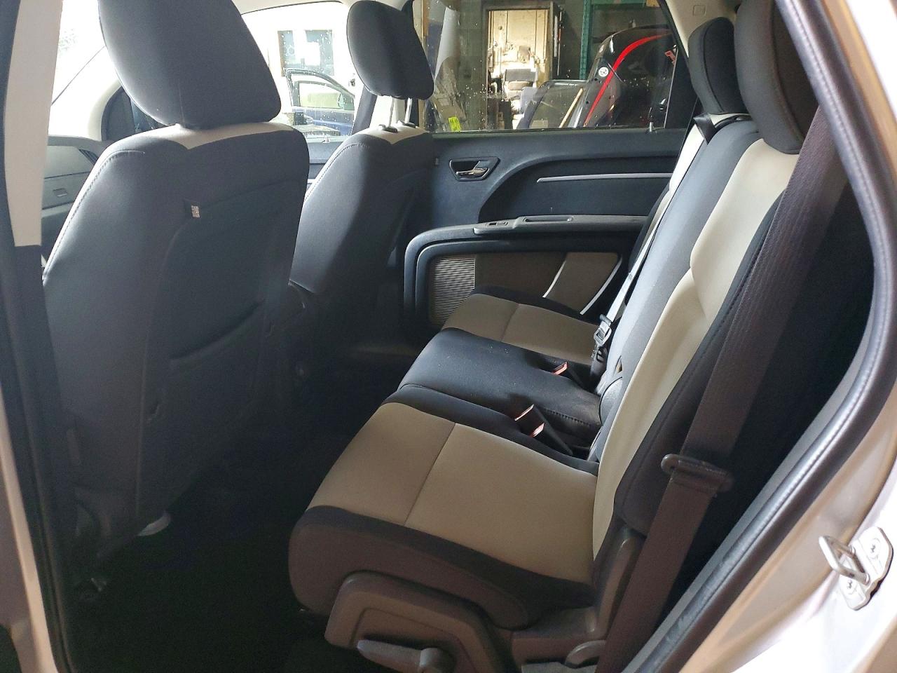 2009 Dodge Journey Silver vin: 3D4GG57V59T617633