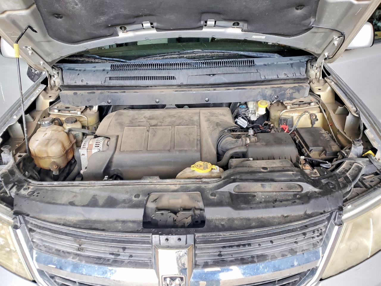 2009 Dodge Journey Silver vin: 3D4GG57V59T617633