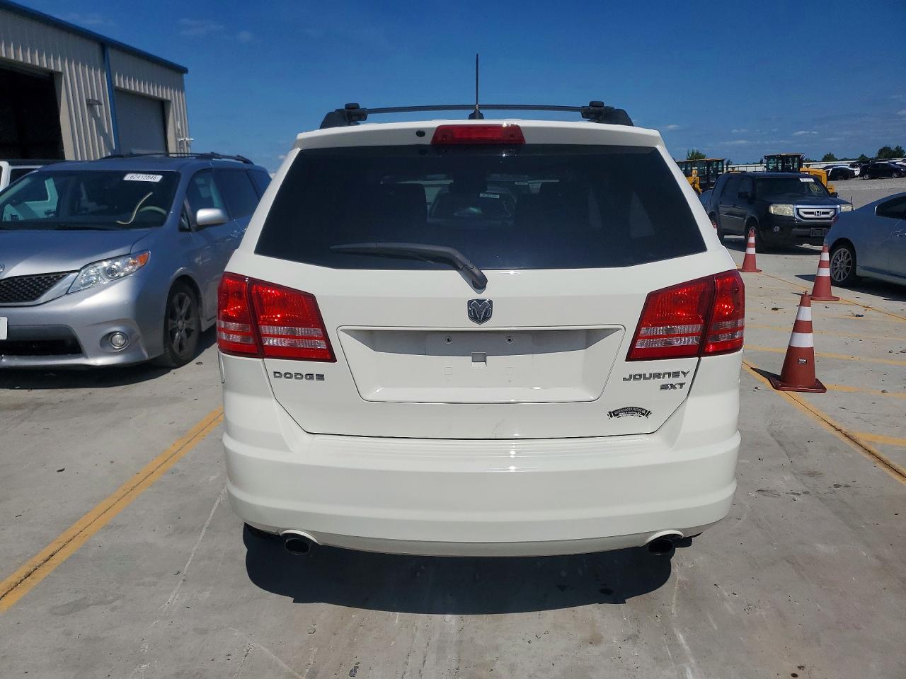 2009 Dodge Journey Sxt Silver vin: 3D4GG57V89T553989