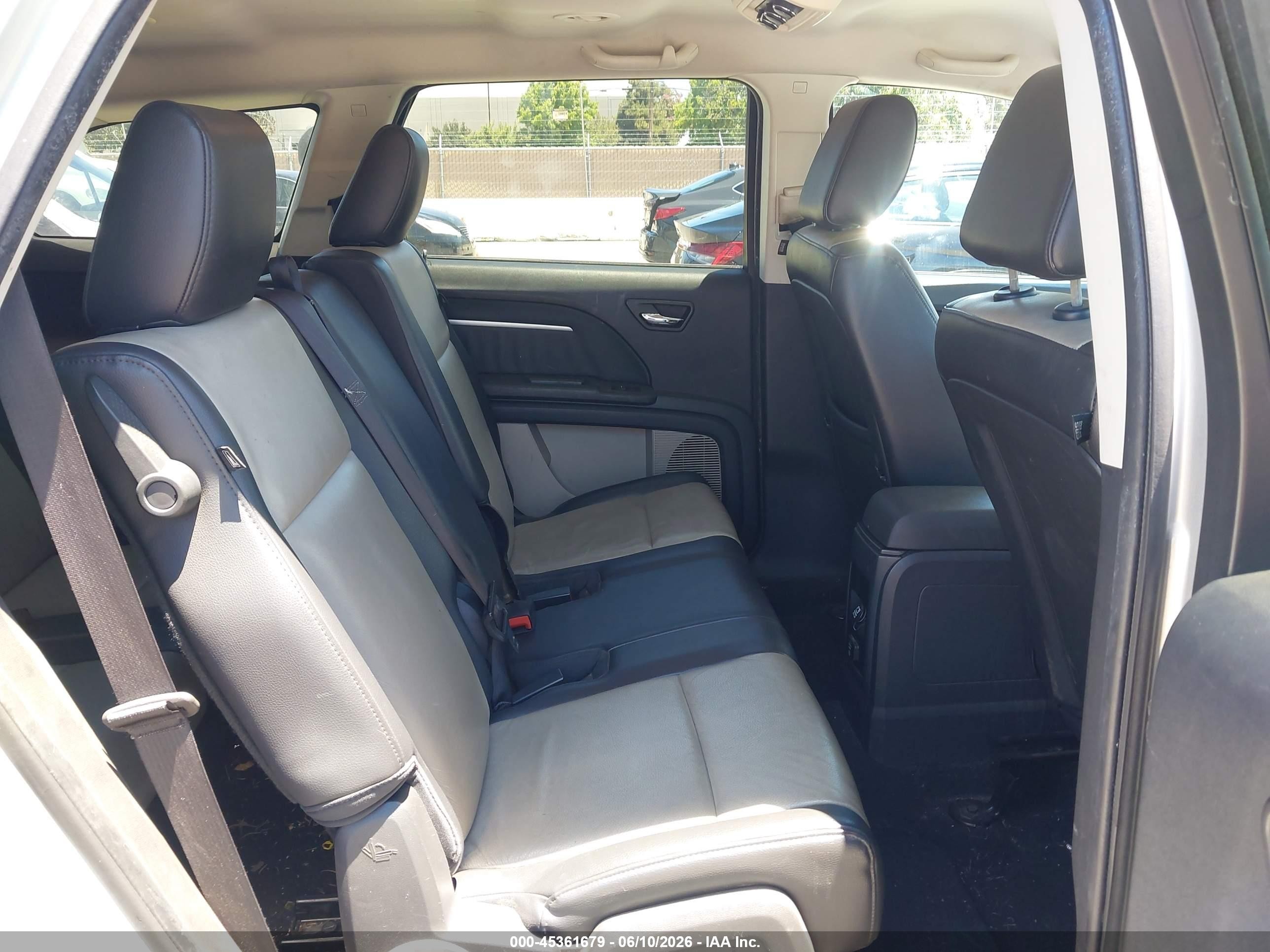 2009 Dodge Journey Sxt Silver vin: 3D4GG57VX9T230785