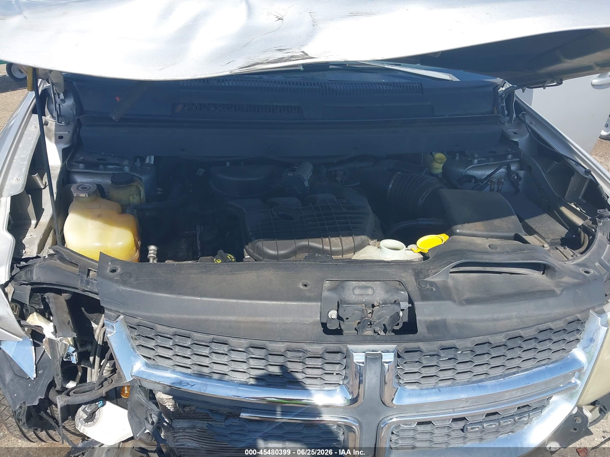 2011 Dodge Journey Mainstreet Silver vin: 3D4PG1FG2BT500352