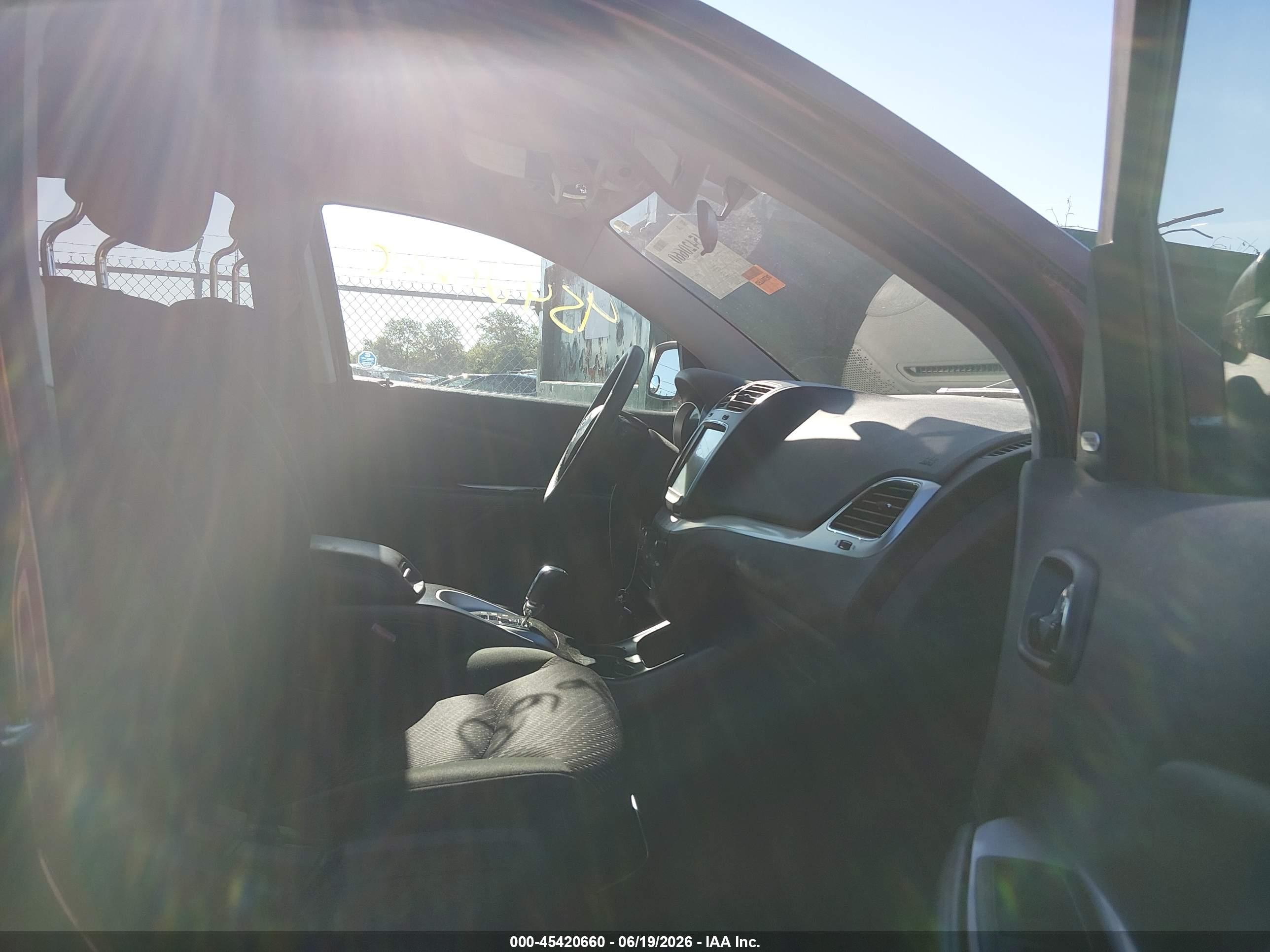 2011 Dodge Journey Mainstreet Red vin: 3D4PG1FGXBT506495