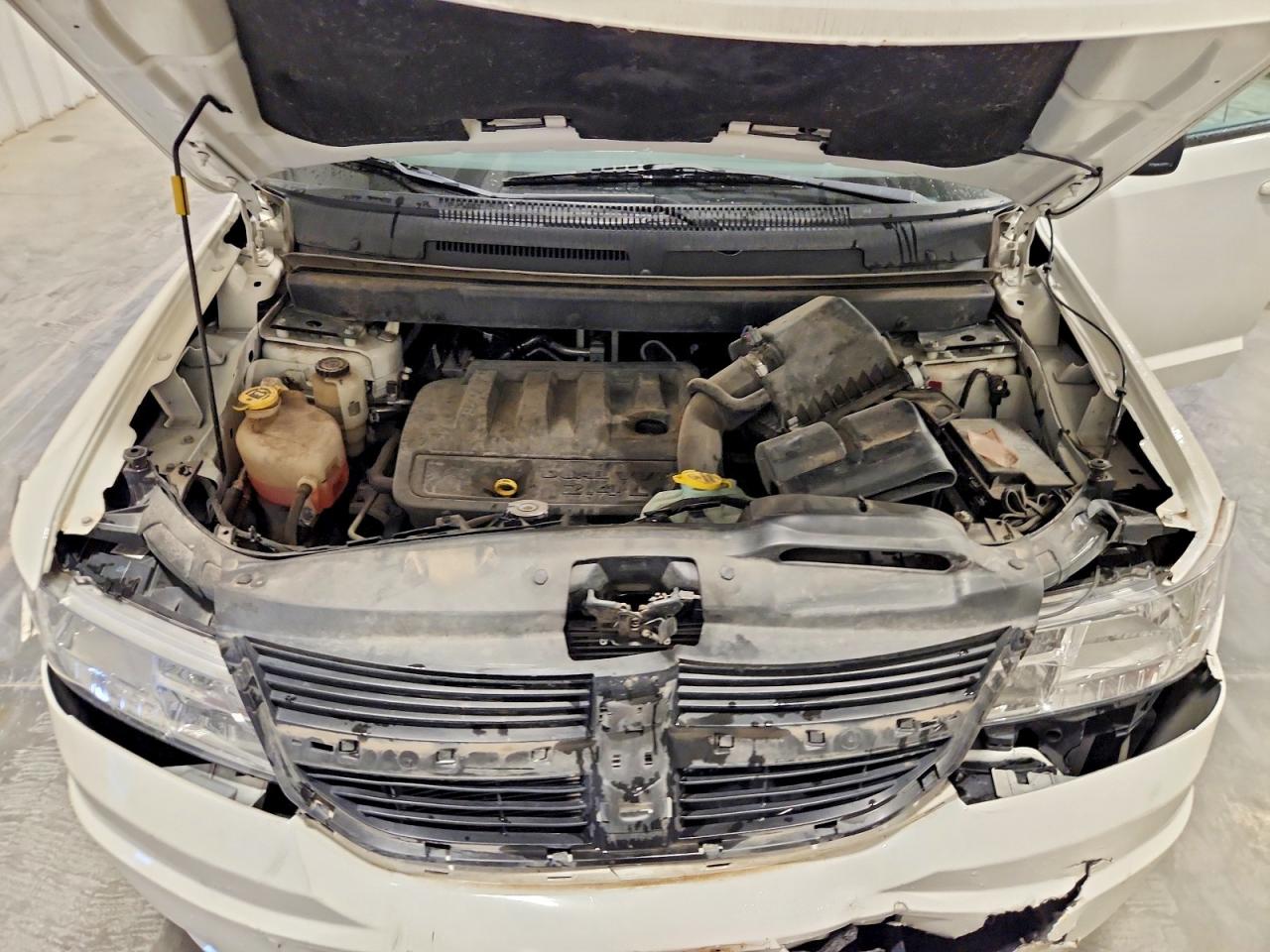 2010 Dodge Journey Se White vin: 3D4PG4FB0AT266104
